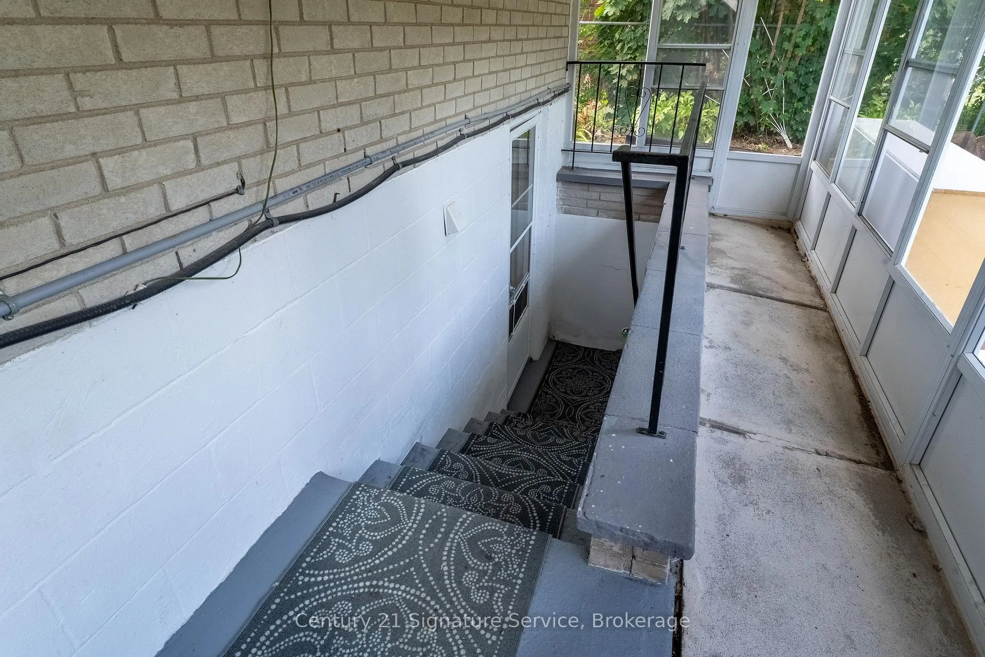 Photo 4 of Unit Basement, 15 Joy Court, Hamilton, Vincent — HOMEH
