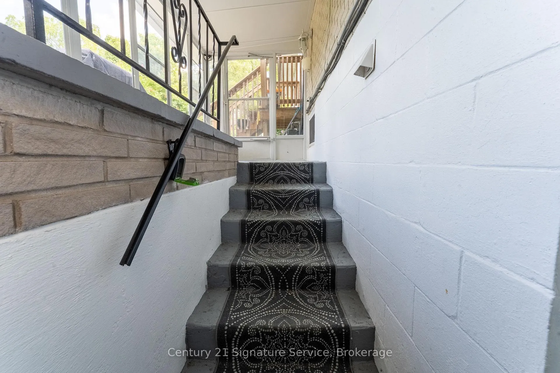Photo 5 of Unit Basement, 15 Joy Court, Hamilton, Vincent — HOMEH