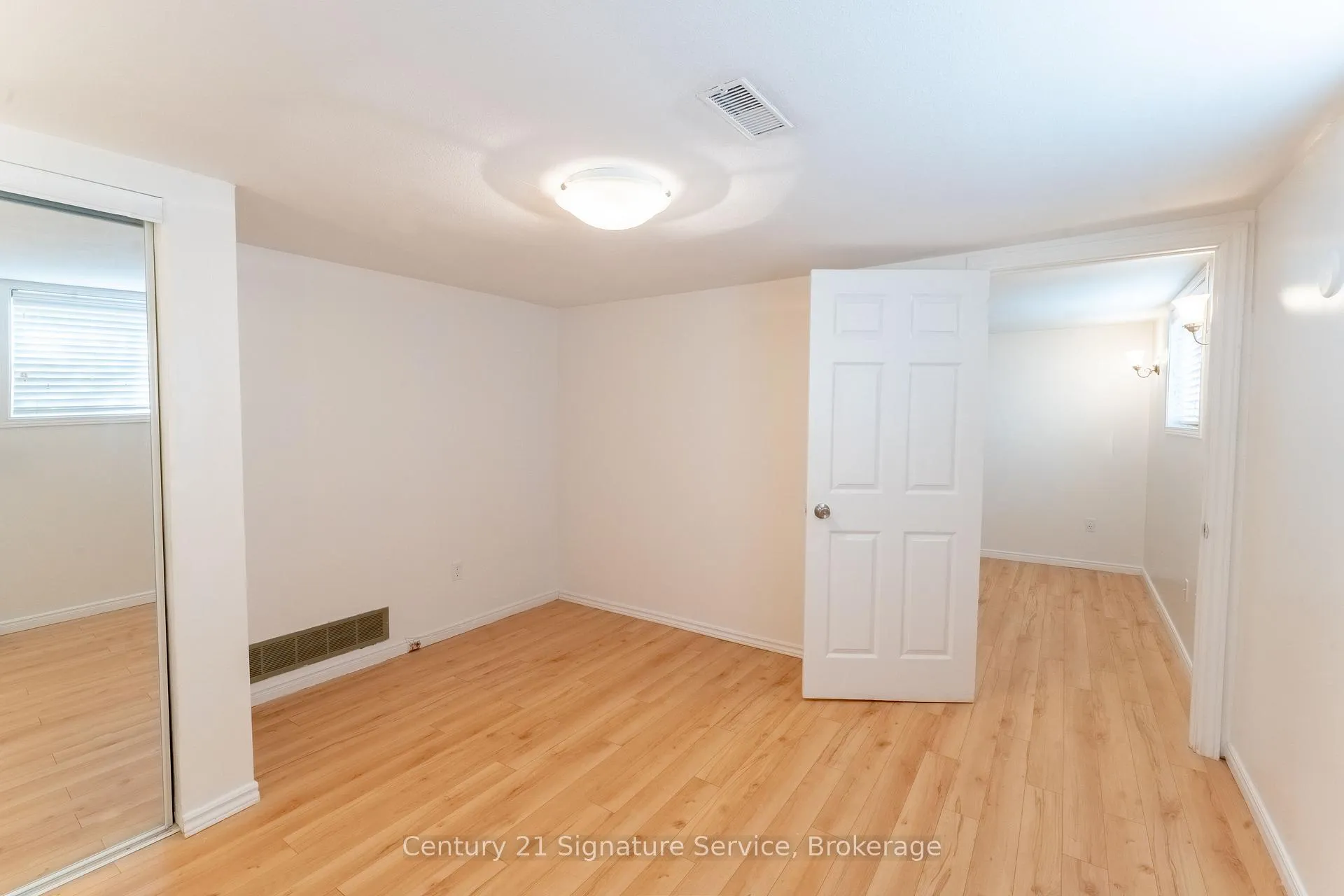 Photo 8 of Unit Basement, 15 Joy Court, Hamilton, Vincent — HOMEH