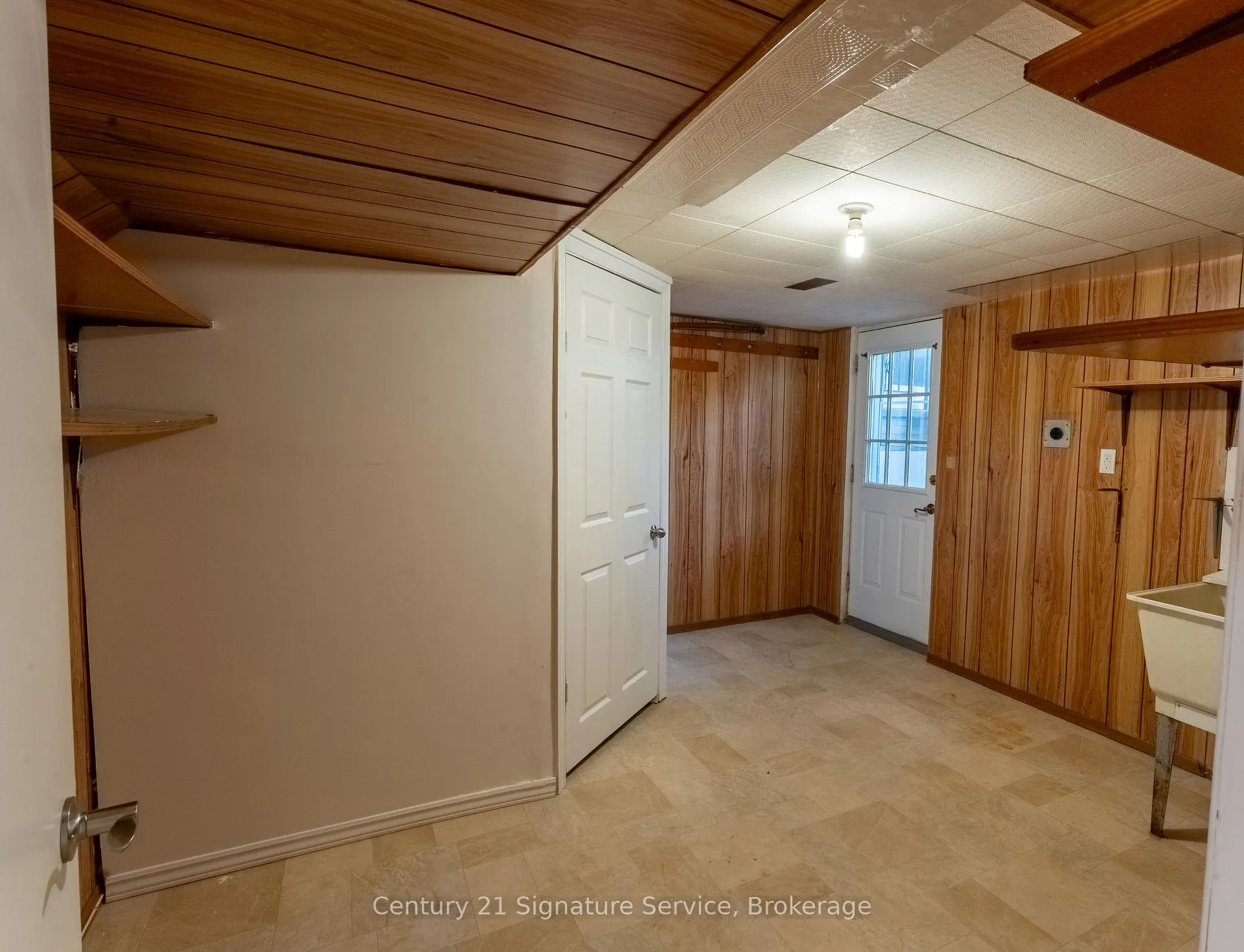 Photo 10 of Unit Basement, 15 Joy Court, Hamilton, Vincent — HOMEH