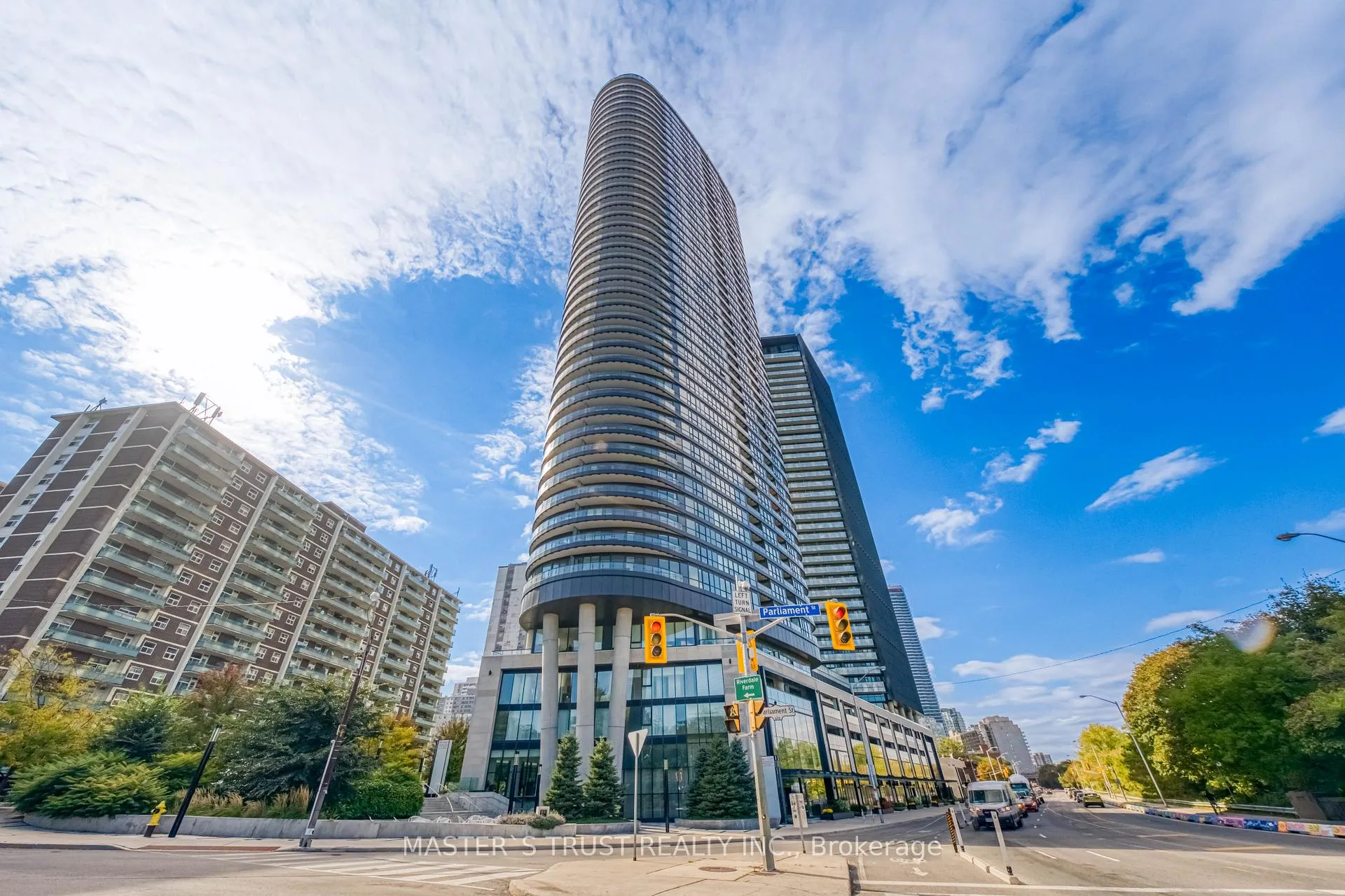 Photo 2 of Unit 3218, 585 Bloor Street E, Toronto, North St. James Town — HOMEH
