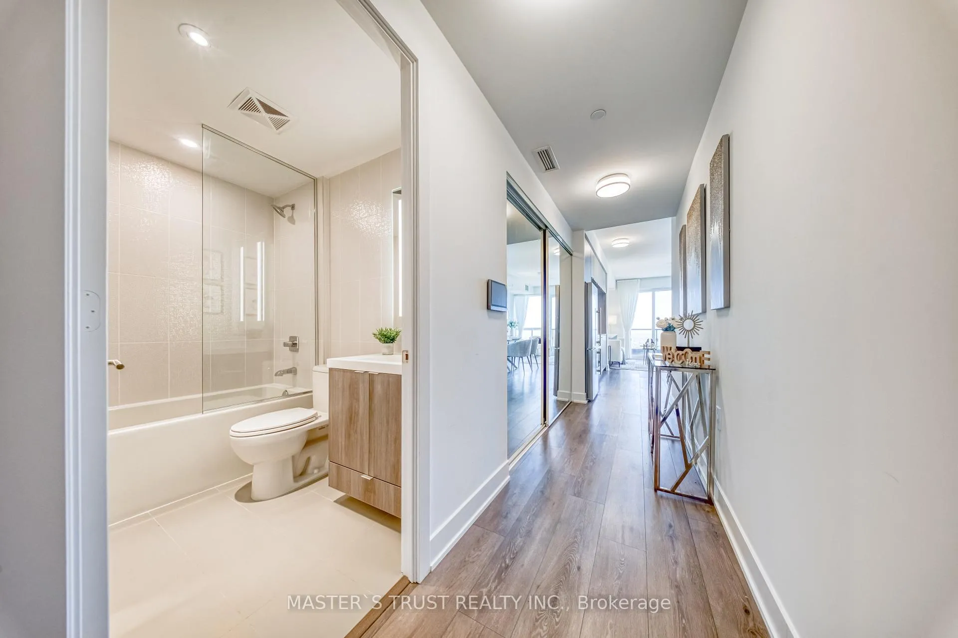 Photo 28 of Unit 3218, 585 Bloor Street E, Toronto, North St. James Town — HOMEH
