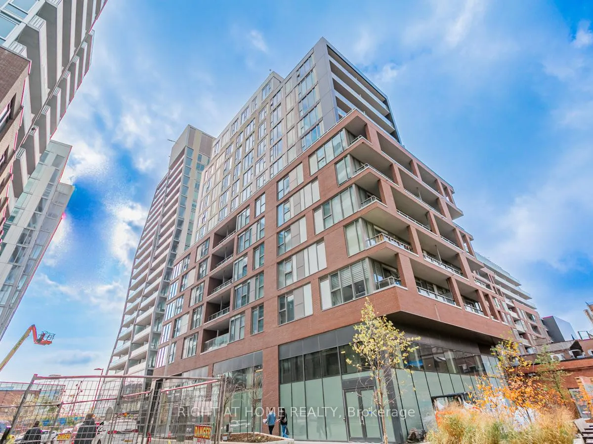 Front of Unit 527, 30 Baseball Place