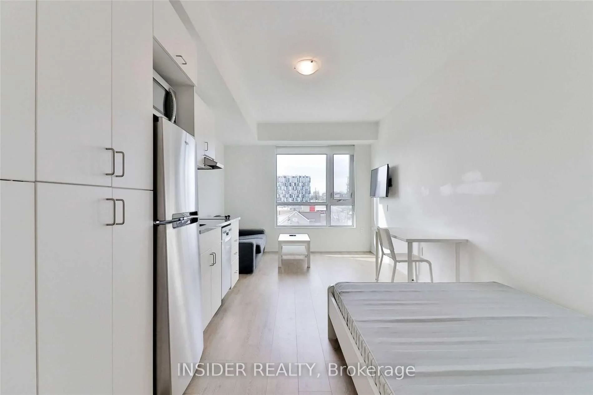 Front of Unit 311, 1800 Simcoe Street N