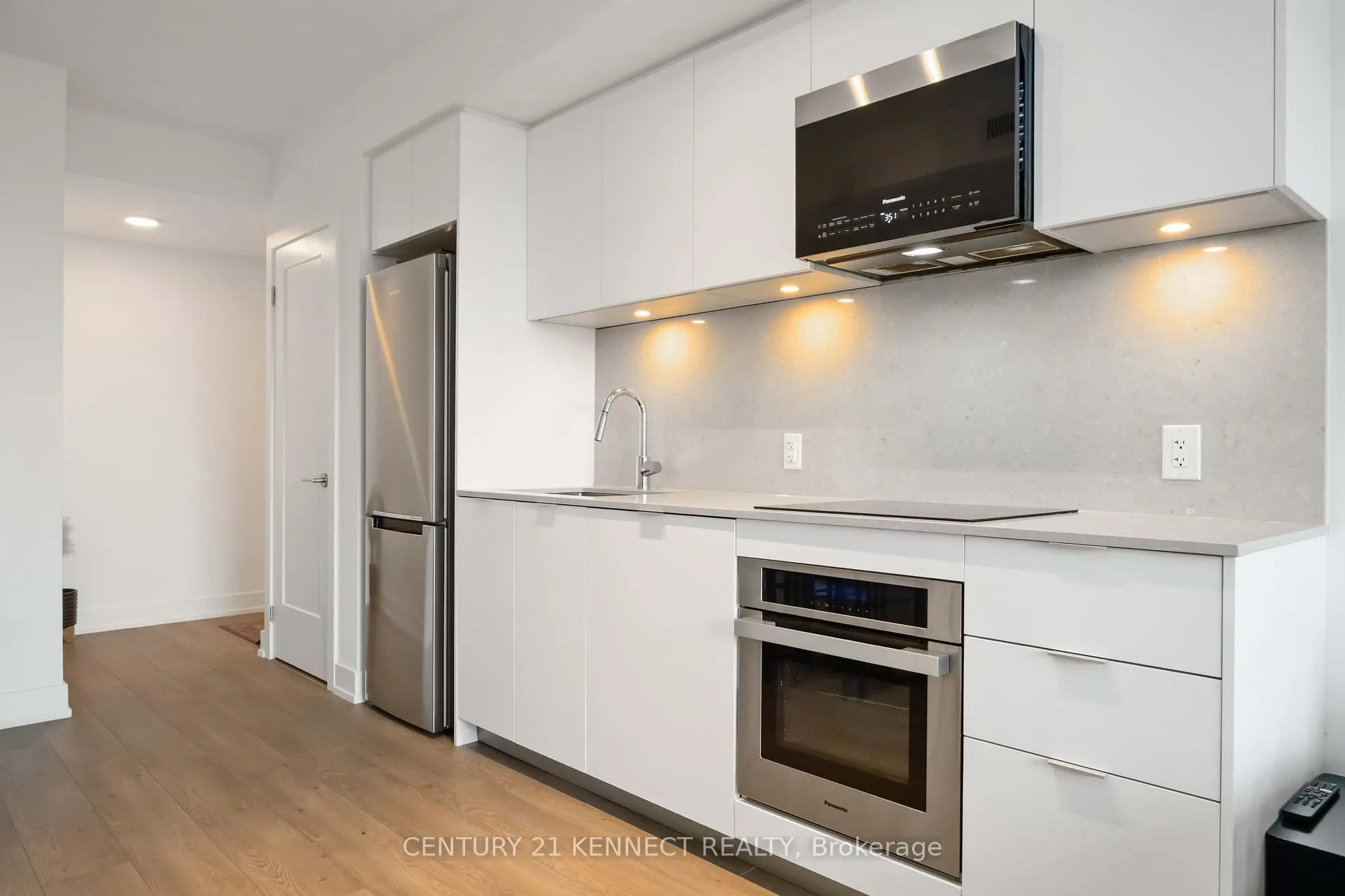 Photo 5 of Unit 722, 9 Clegg Road, Markham, Unionville — HOMEH