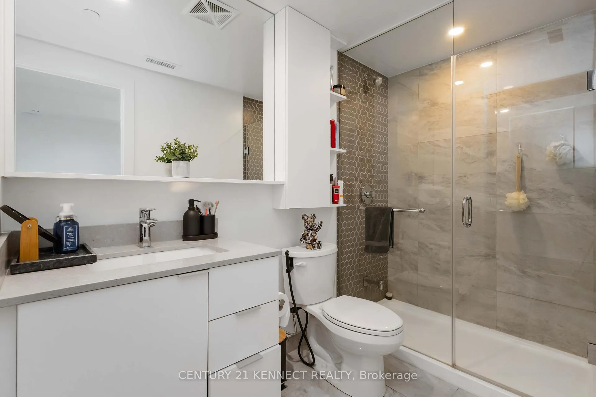 Photo 11 of Unit 722, 9 Clegg Road, Markham, Unionville — HOMEH