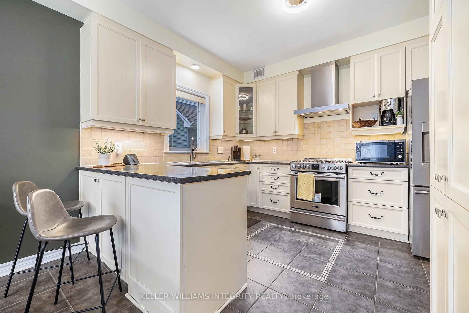 Photo 5 of 153 Hillman Marsh Way, Ottawa, Blossom Park/Kemp Park/Findlay Creek — HOMEH