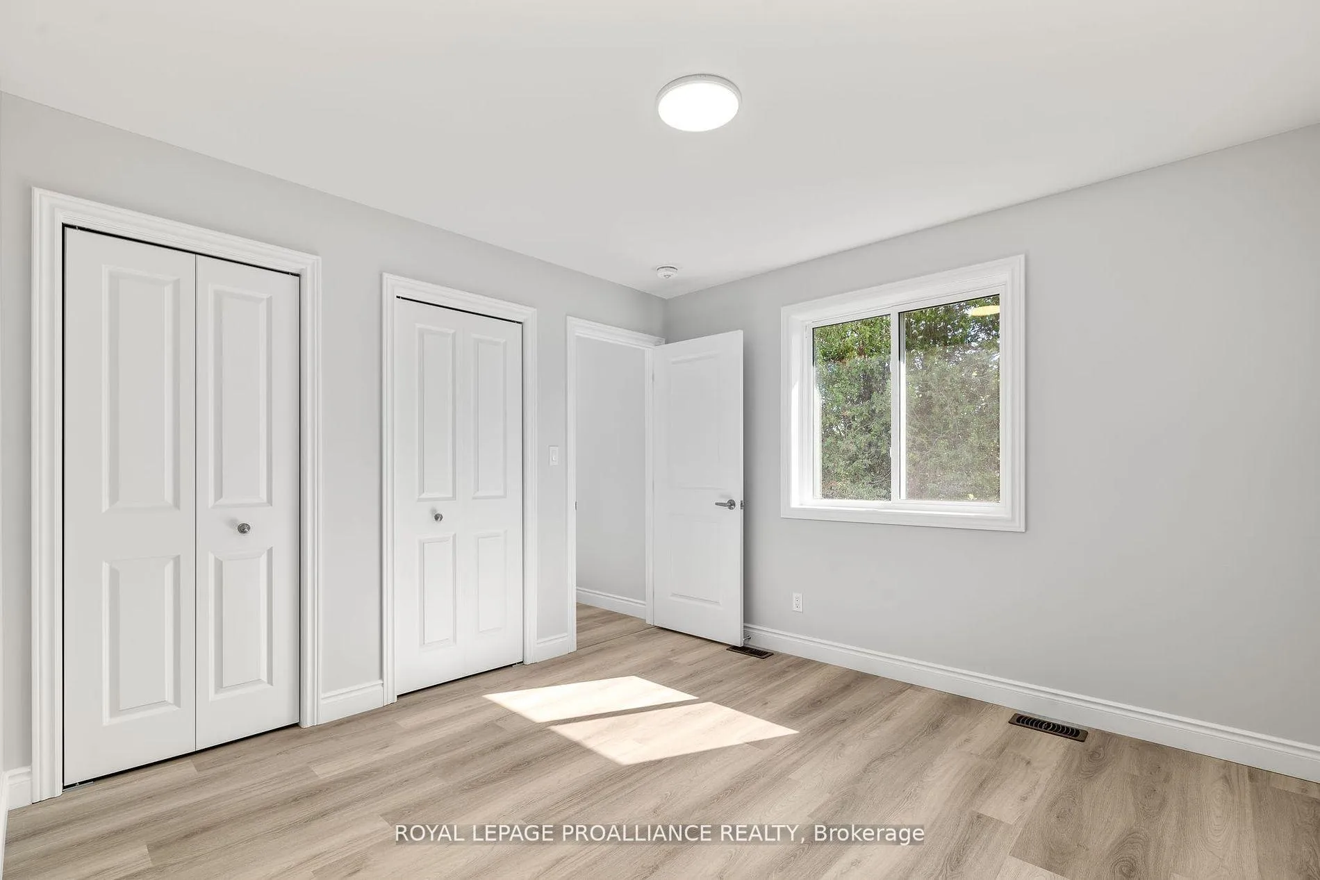 Photo 25 of 21 Clayton John Avenue, Prince Edward County, Sophiasburg Ward — HOMEH