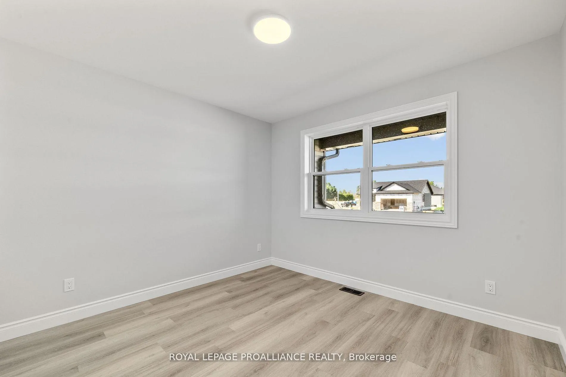 Photo 26 of 21 Clayton John Avenue, Prince Edward County, Sophiasburg Ward — HOMEH