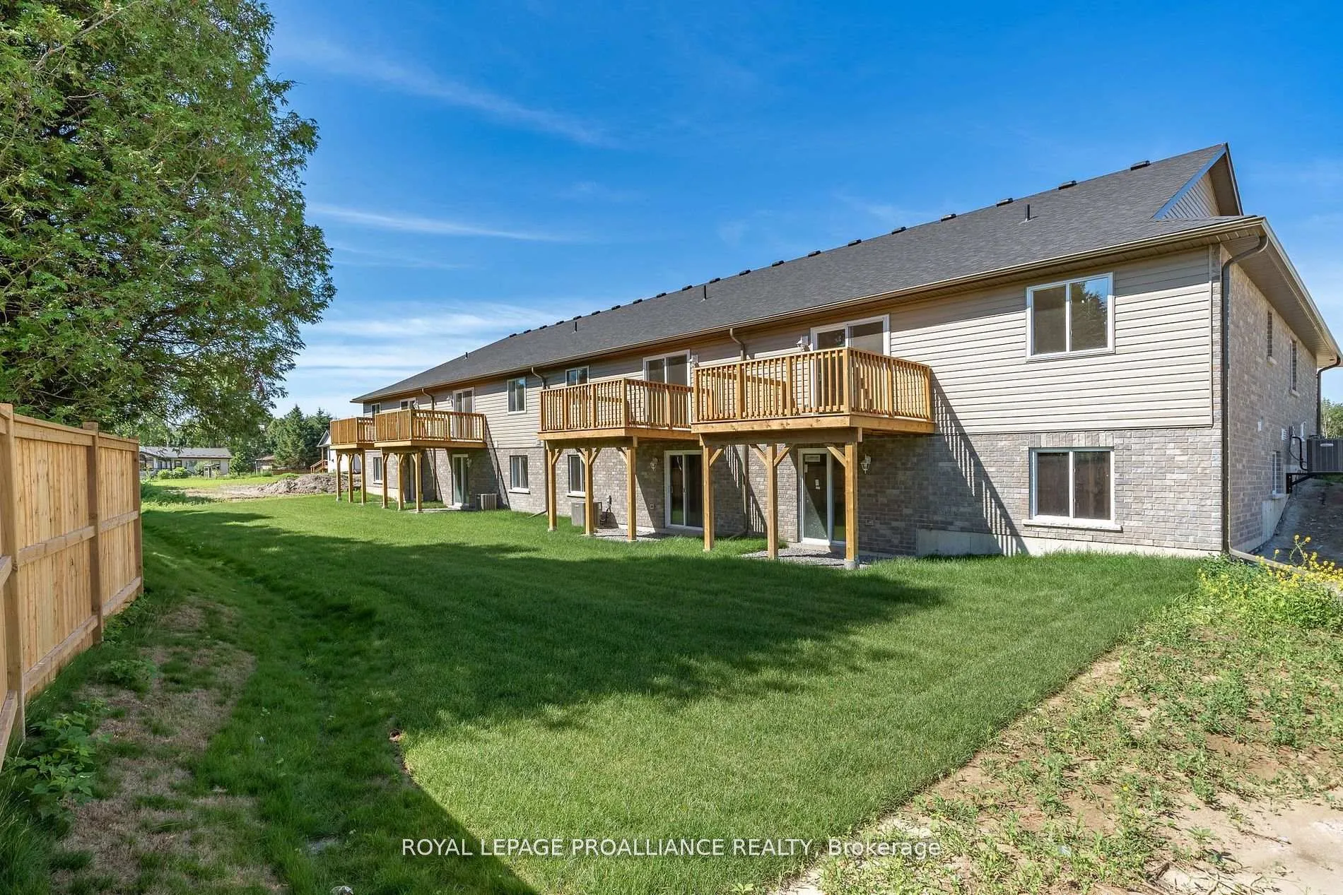 Photo 33 of 21 Clayton John Avenue, Prince Edward County, Sophiasburg Ward — HOMEH