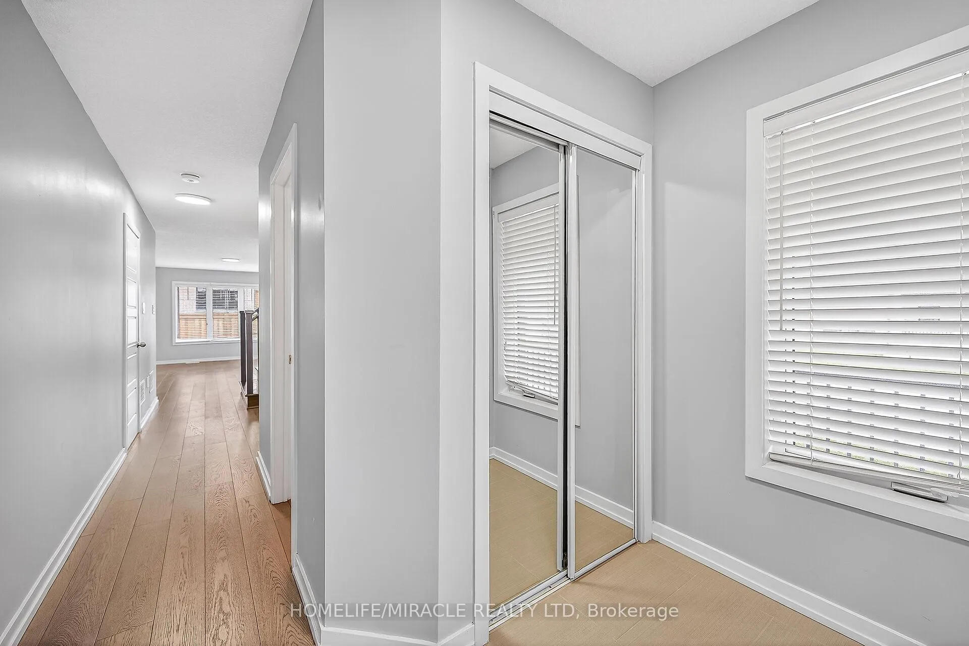 Photo 8 of 1 Prestwick Street, Hamilton, Stoney Creek Mountain — HOMEH