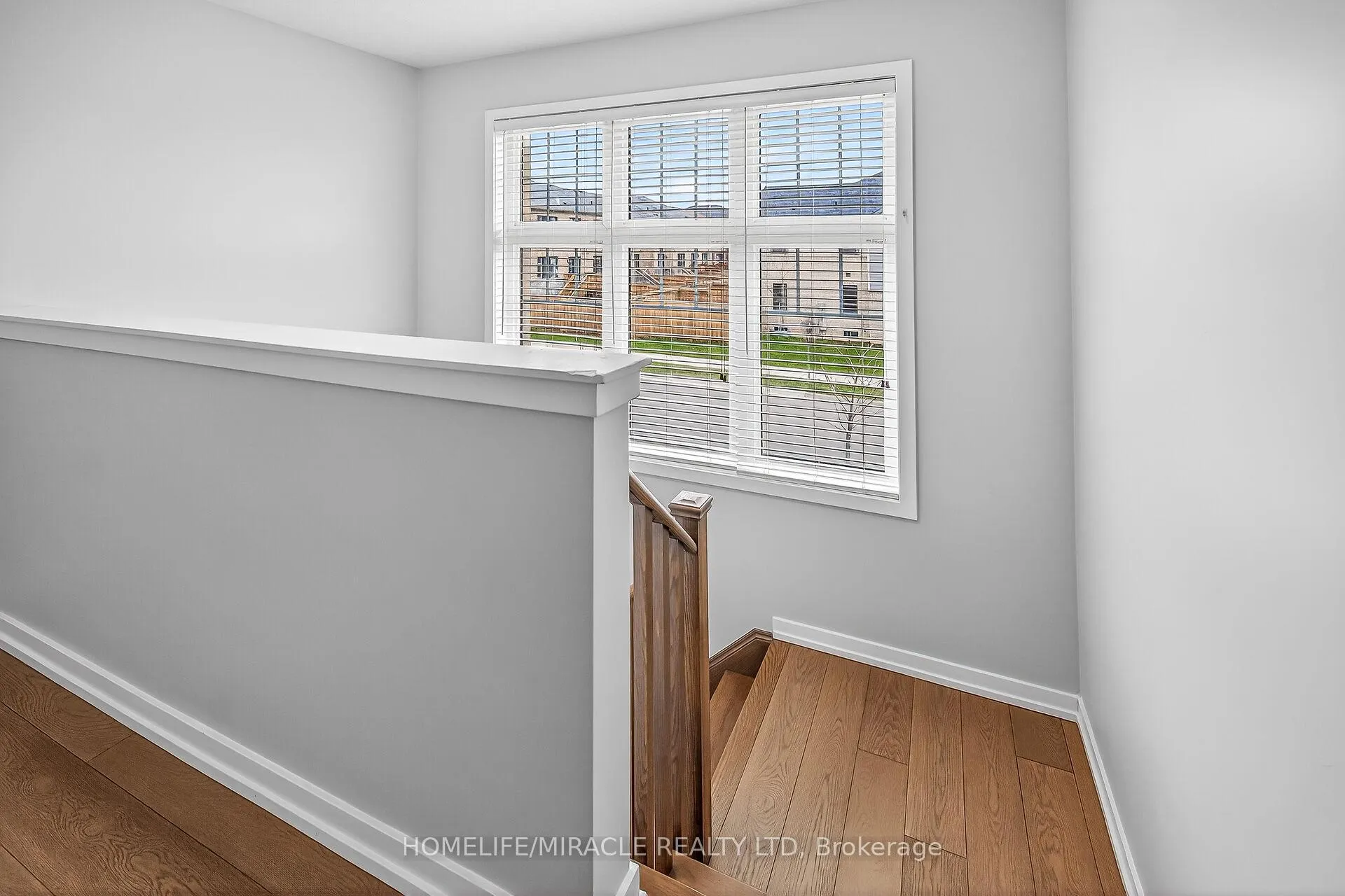 Photo 21 of 1 Prestwick Street, Hamilton, Stoney Creek Mountain — HOMEH
