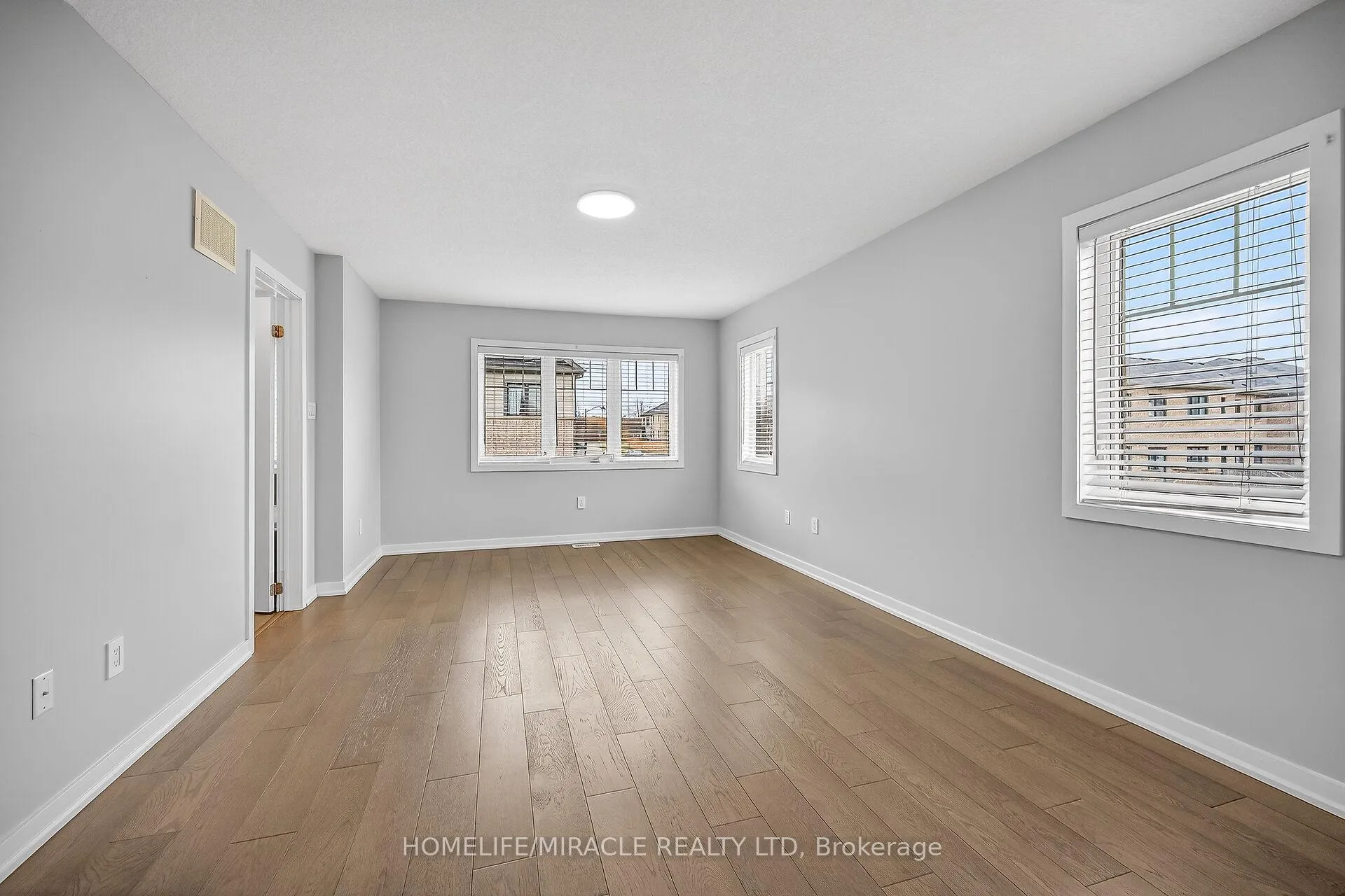 Photo 22 of 1 Prestwick Street, Hamilton, Stoney Creek Mountain — HOMEH