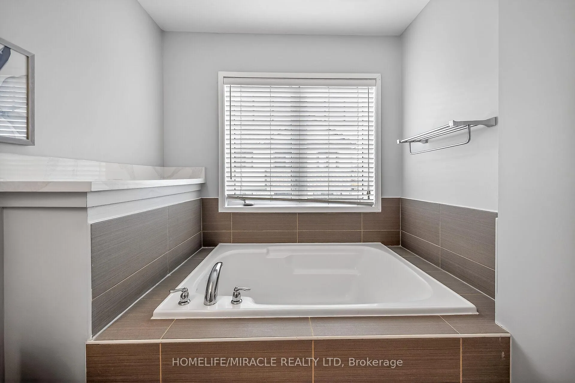 Photo 29 of 1 Prestwick Street, Hamilton, Stoney Creek Mountain — HOMEH