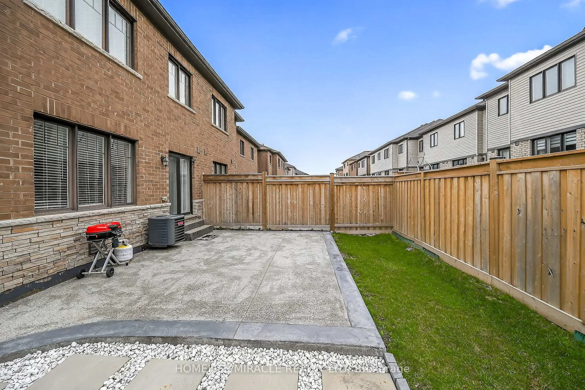 Photo 42 of 1 Prestwick Street, Hamilton, Stoney Creek Mountain — HOMEH