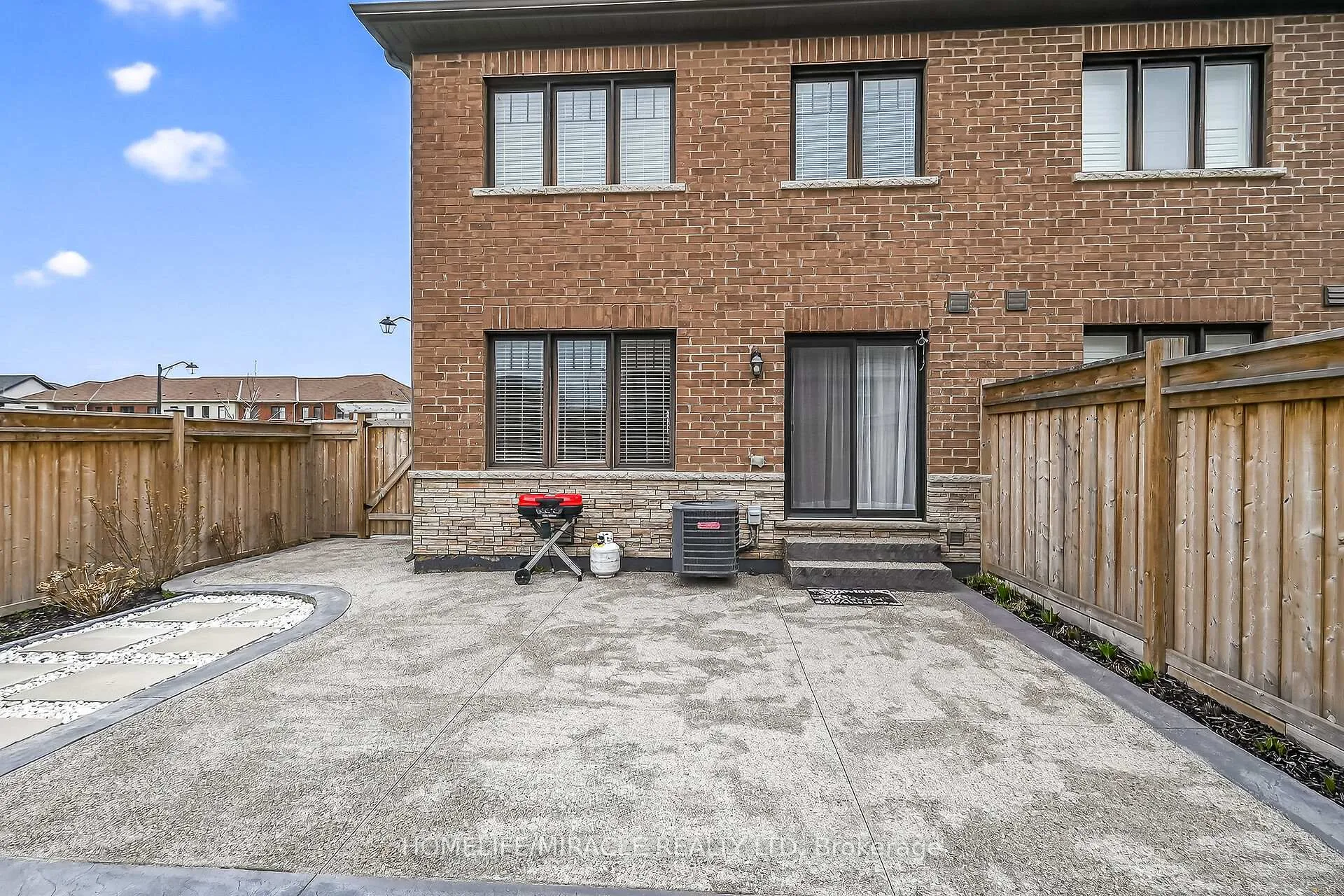 Photo 44 of 1 Prestwick Street, Hamilton, Stoney Creek Mountain — HOMEH