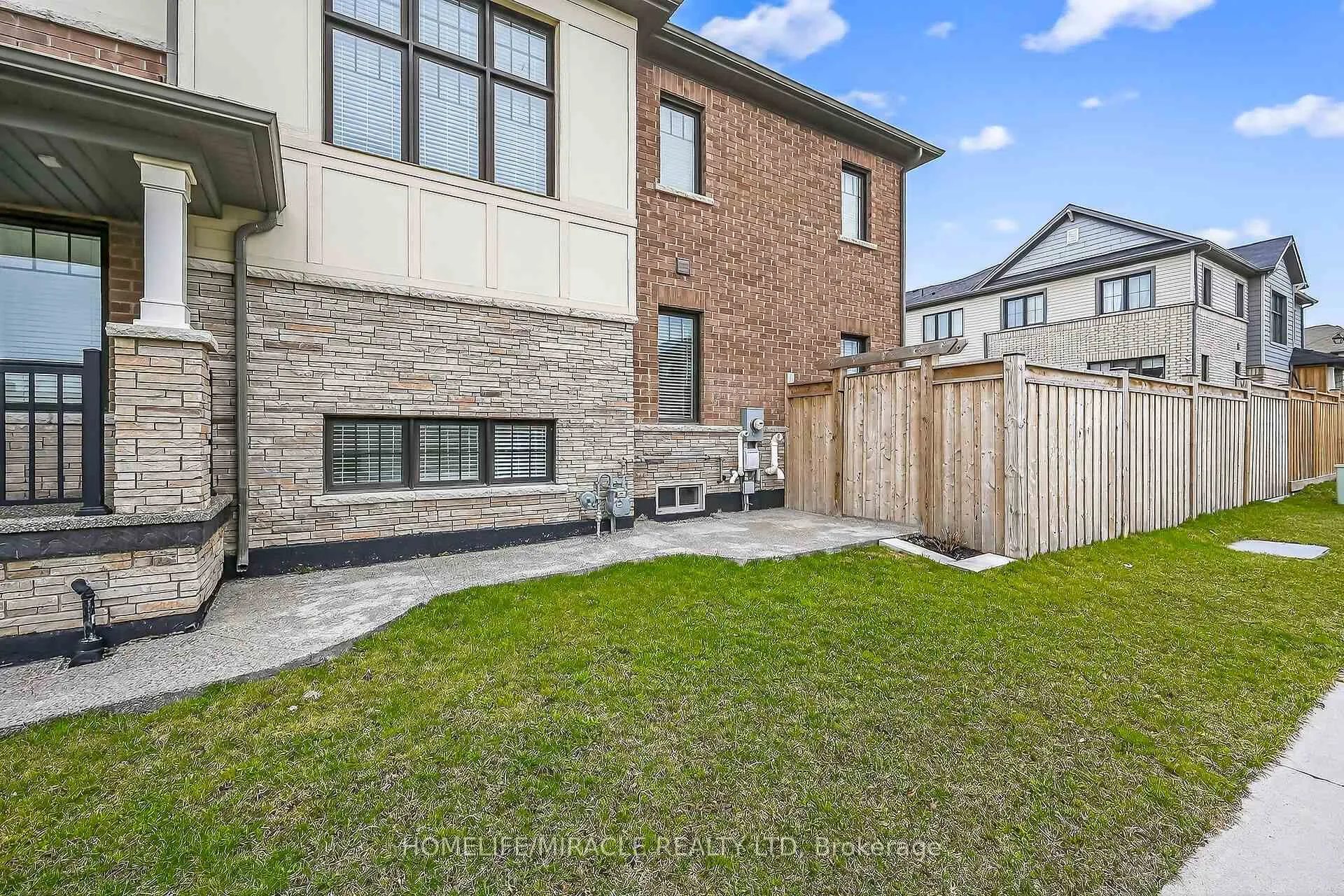 Photo 46 of 1 Prestwick Street, Hamilton, Stoney Creek Mountain — HOMEH