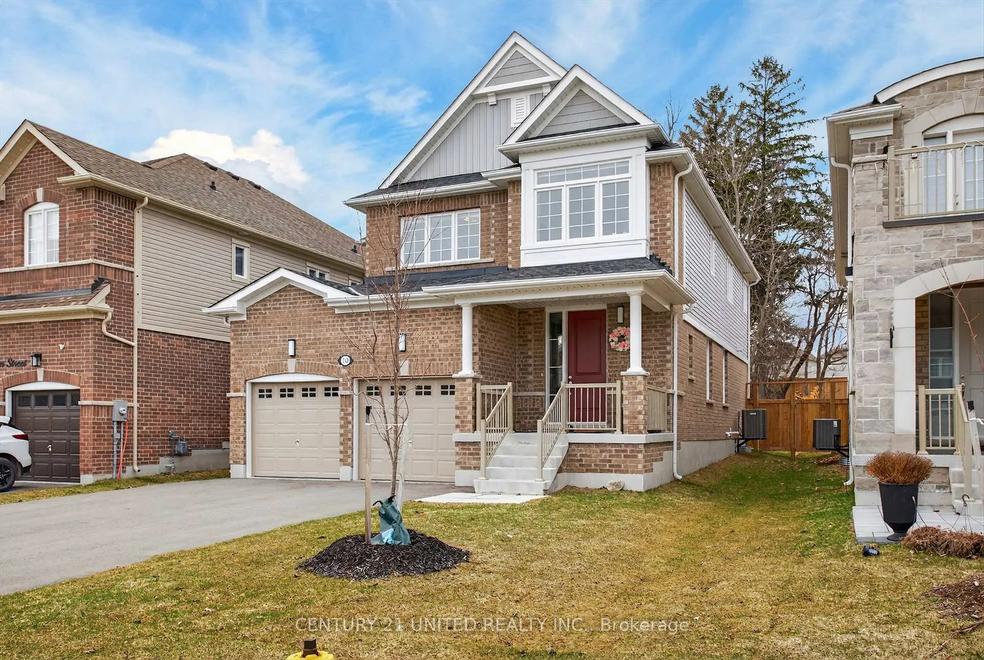 Photo 2 of 10 Forman Street, Scugog, Port Perry — HOMEH