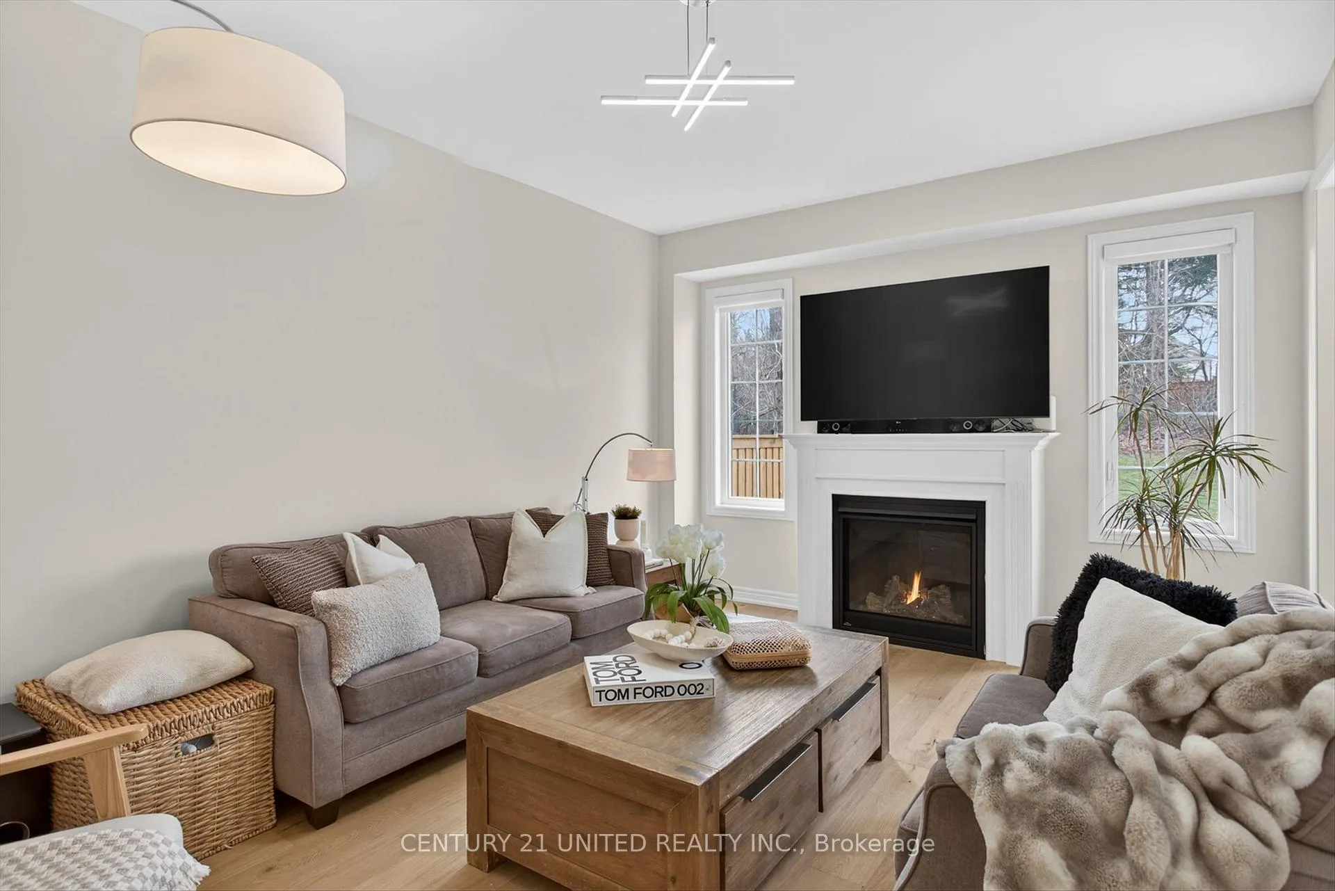Photo 14 of 10 Forman Street, Scugog, Port Perry — HOMEH