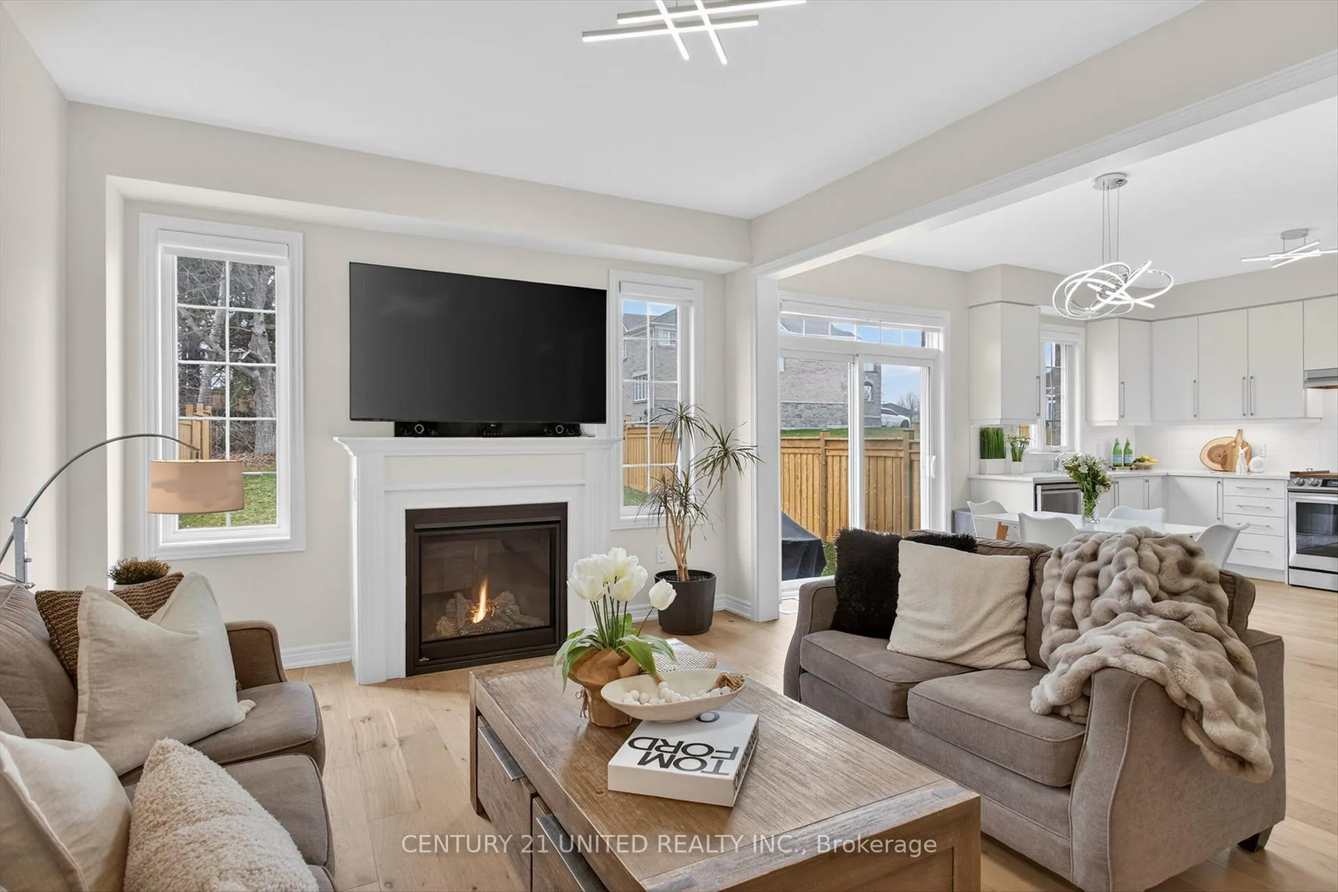 Photo 15 of 10 Forman Street, Scugog, Port Perry — HOMEH