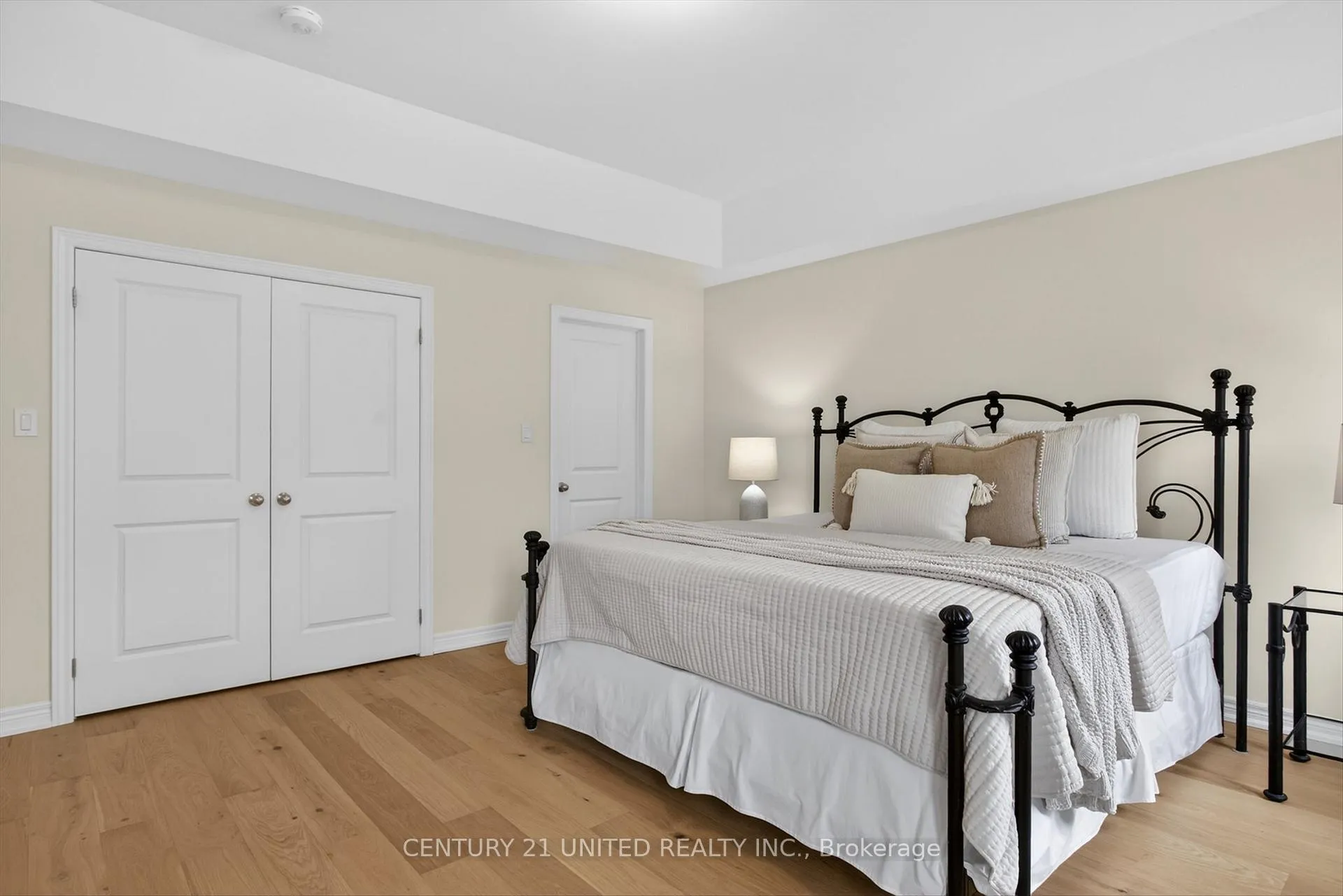 Photo 18 of 10 Forman Street, Scugog, Port Perry — HOMEH
