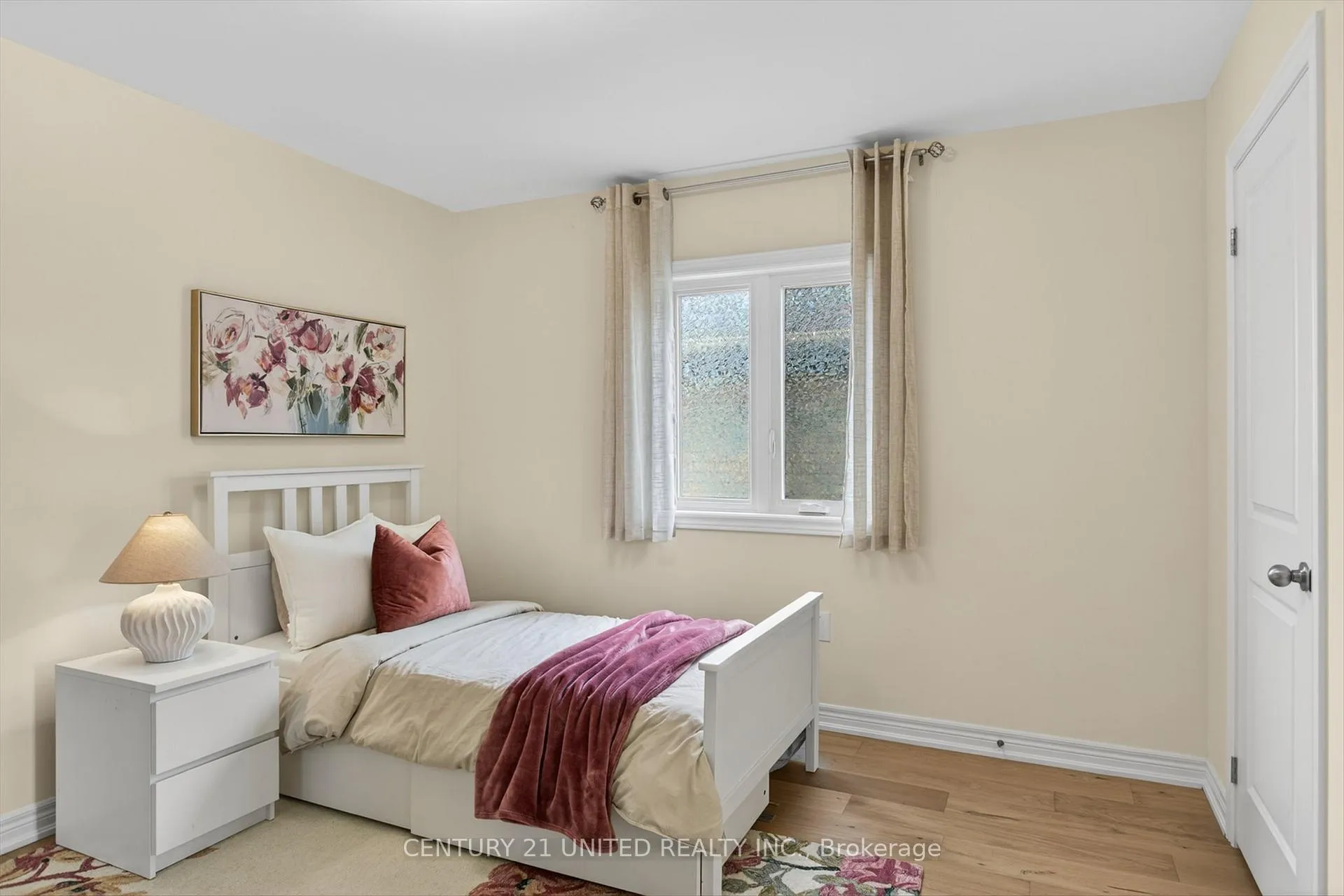 Photo 23 of 10 Forman Street, Scugog, Port Perry — HOMEH