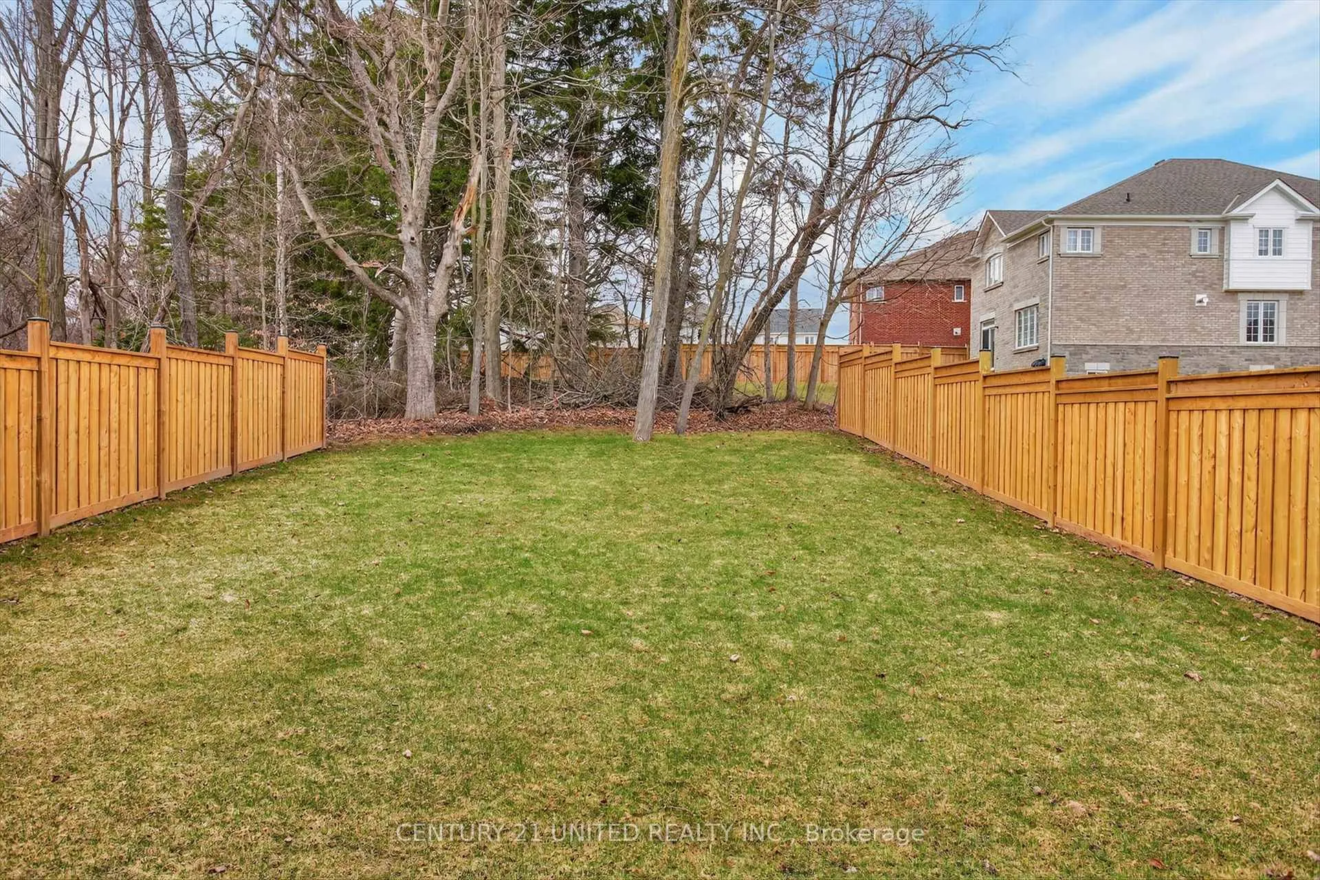 Photo 33 of 10 Forman Street, Scugog, Port Perry — HOMEH