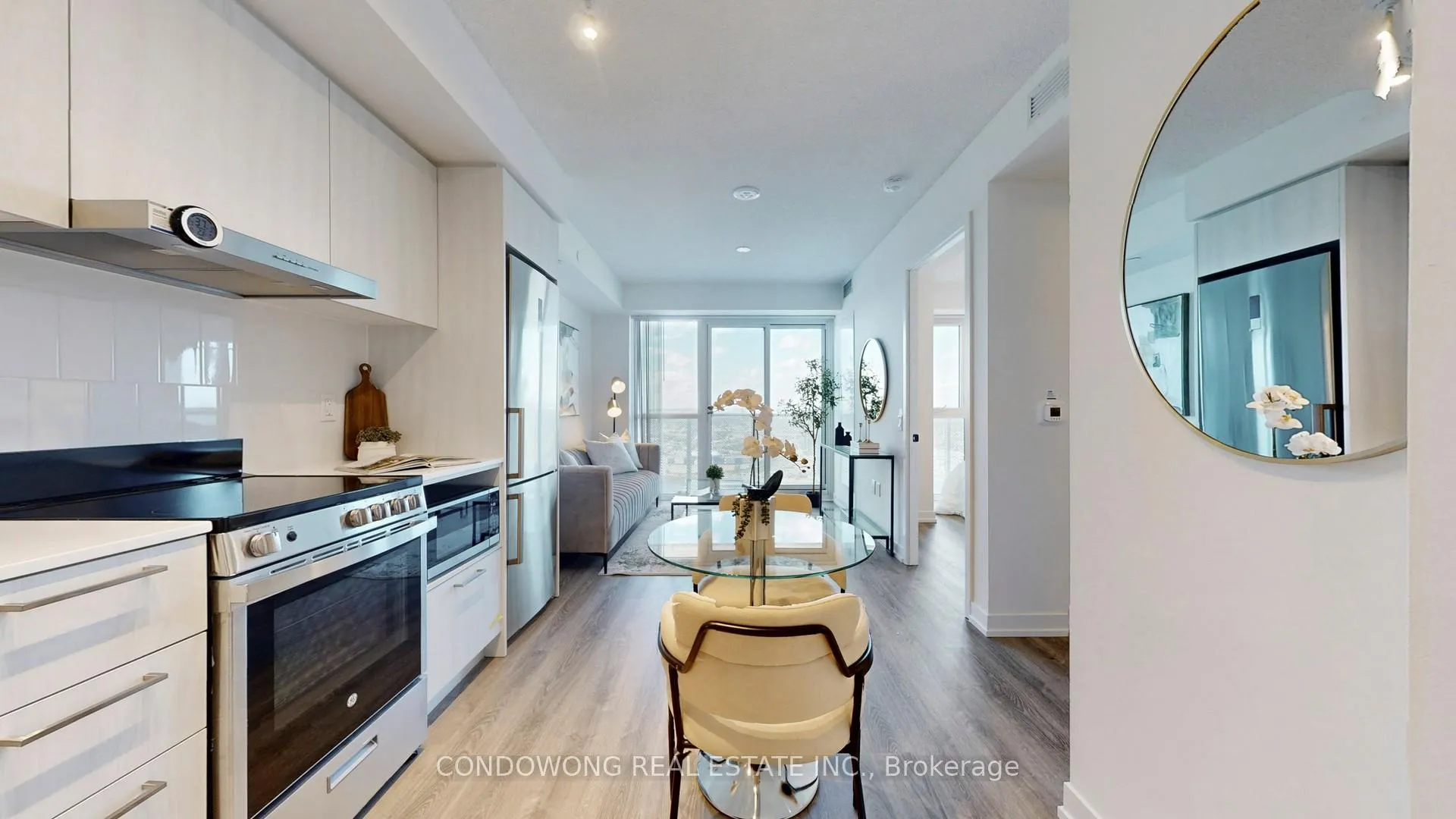 Photo 1 of Unit 4008, 195 Commerce Street, Vaughan, Concord — HOMEH