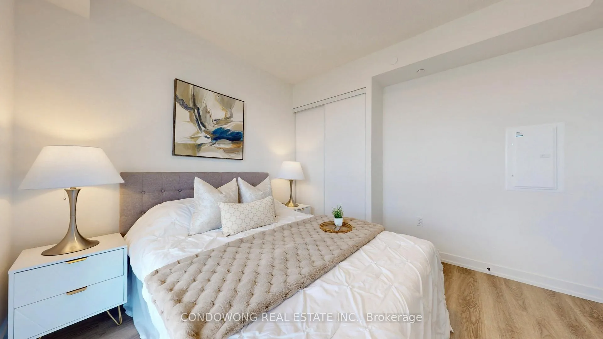 Photo 7 of Unit 4008, 195 Commerce Street, Vaughan, Concord — HOMEH