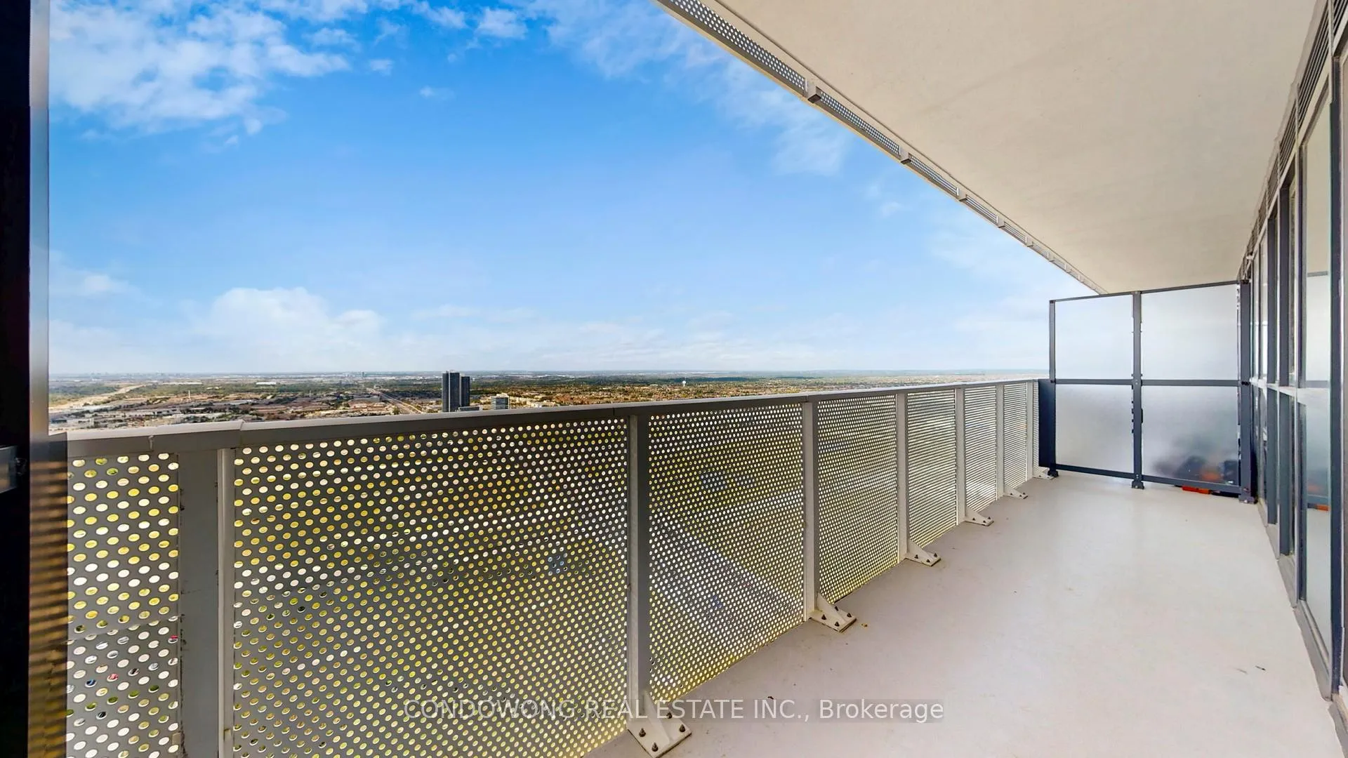 Photo 9 of Unit 4008, 195 Commerce Street, Vaughan, Concord — HOMEH