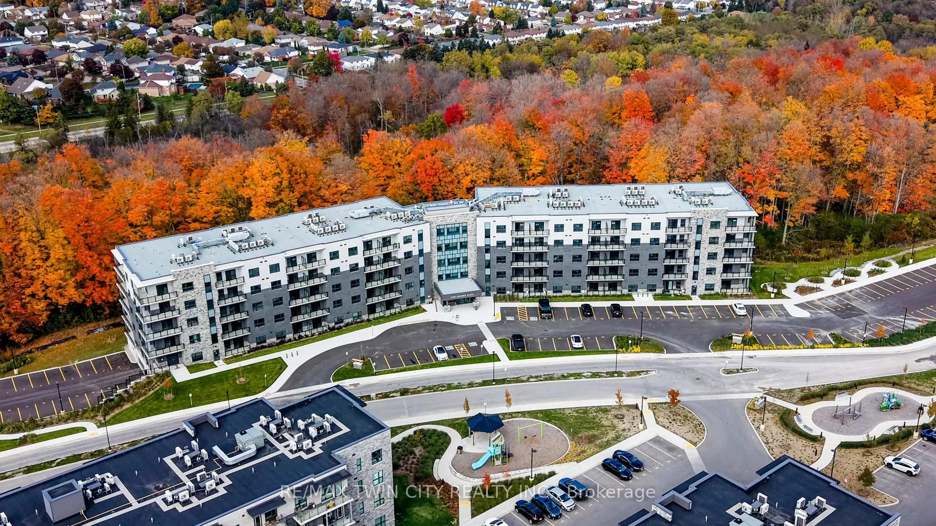 Photo 2 of Unit 524, 1100 Lackner Place, Kitchener — HOMEH