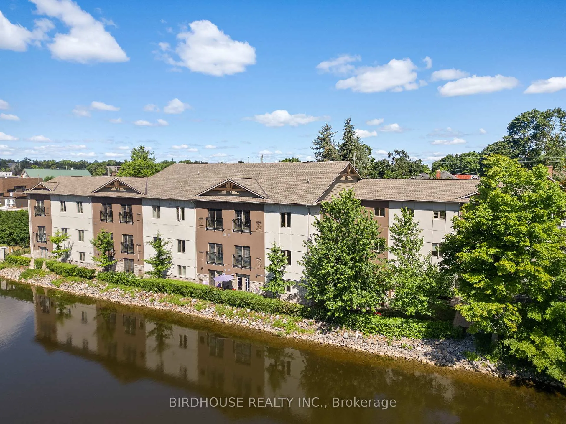 Photo 1 of Unit 102, 25 King Street, Kawartha Lakes, Lindsay — HOMEH