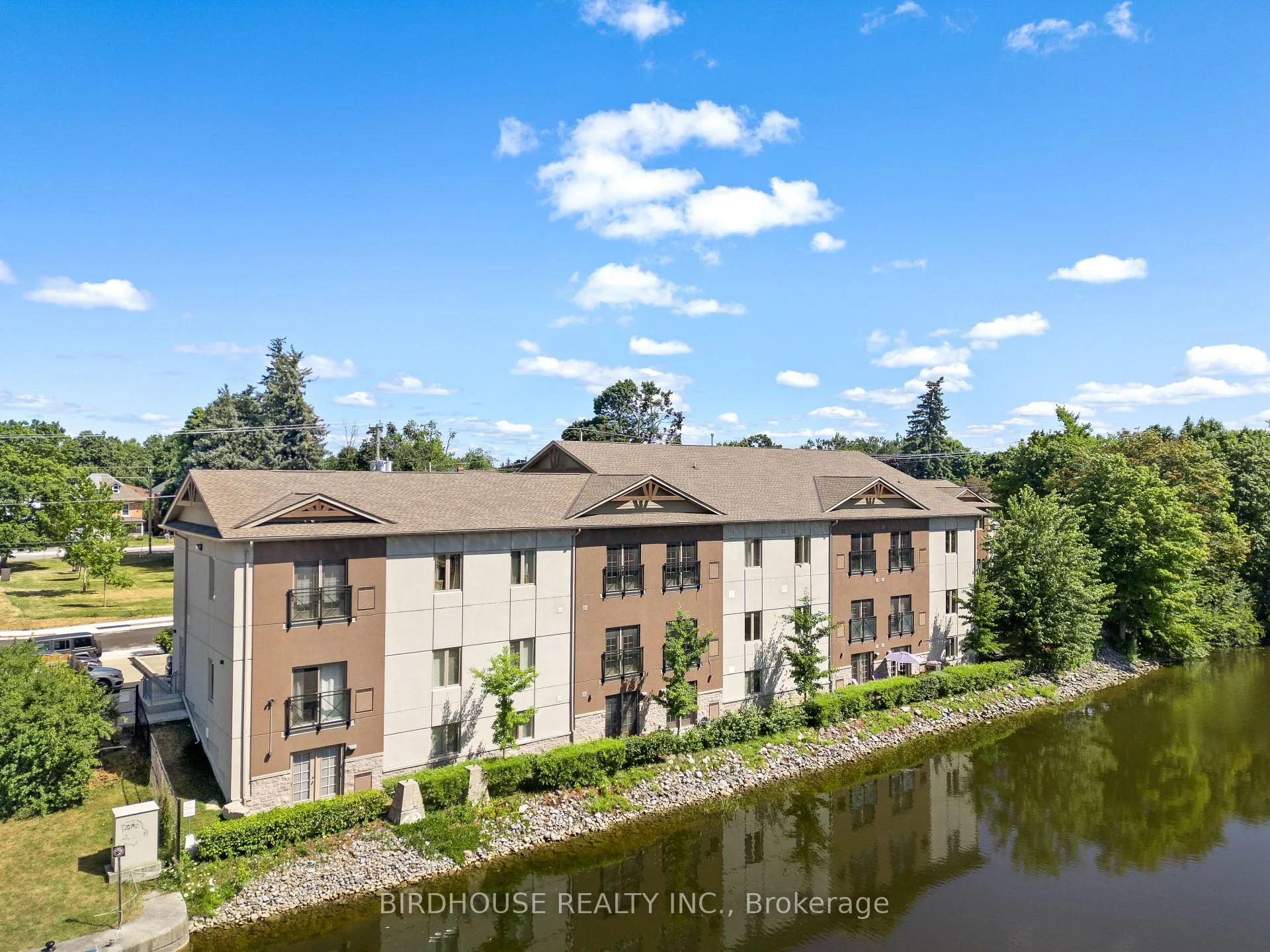 Photo 2 of Unit 102, 25 King Street, Kawartha Lakes, Lindsay — HOMEH