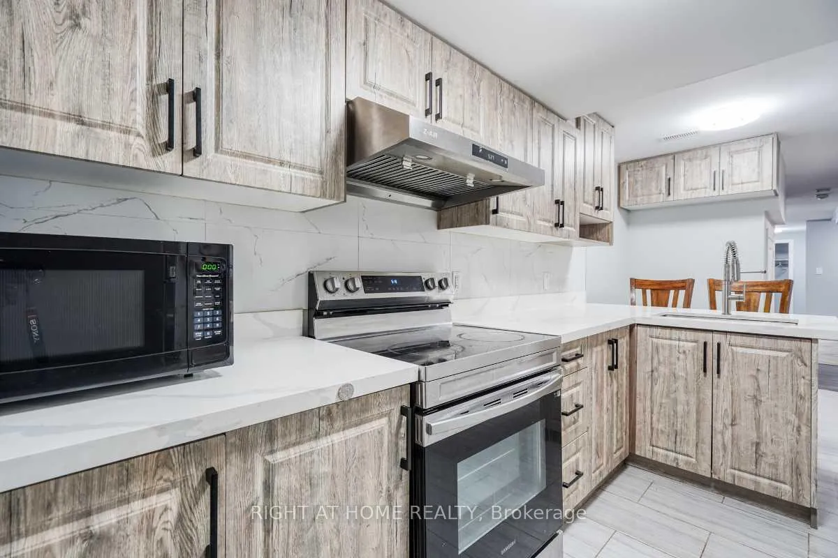Photo 9 of 1053 Orenda Street, Pickering, Rural Pickering — HOMEH