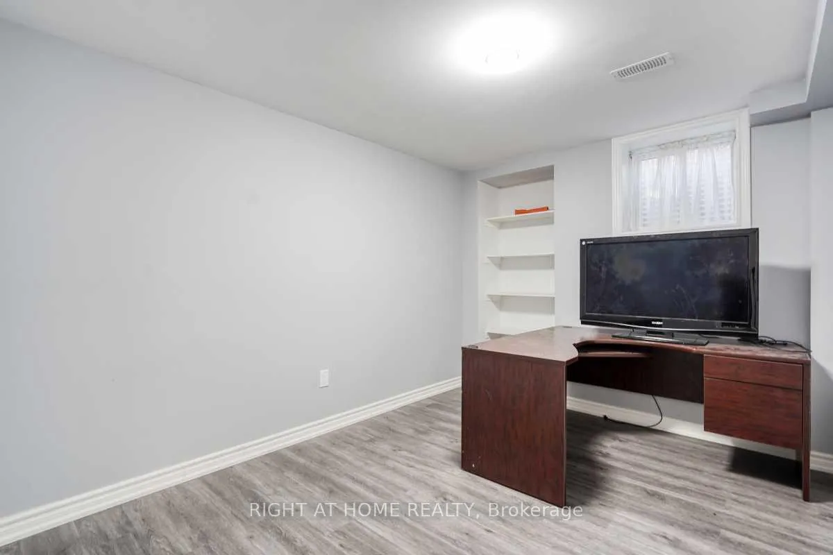 Photo 12 of 1053 Orenda Street, Pickering, Rural Pickering — HOMEH