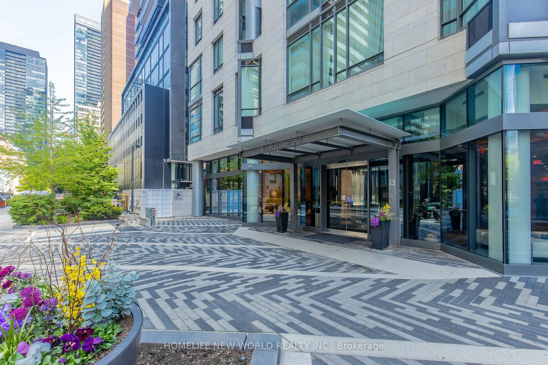 Photo 3 of Unit 1002, 45 Charles Street E, Toronto, Church-Yonge Corridor — HOMEH