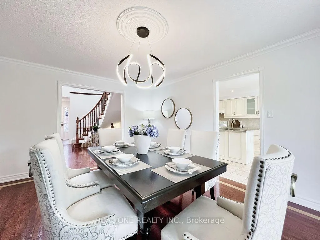Photo 7 of 38 Mckay Crescent, Markham, Unionville — HOMEH