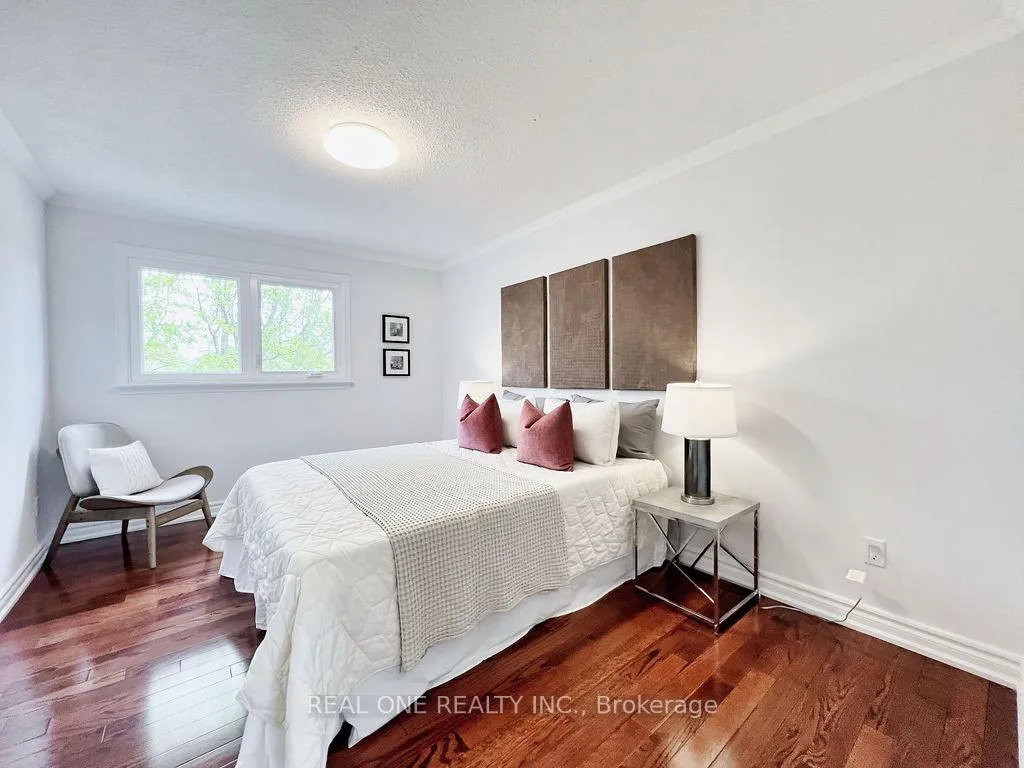 Photo 19 of 38 Mckay Crescent, Markham, Unionville — HOMEH