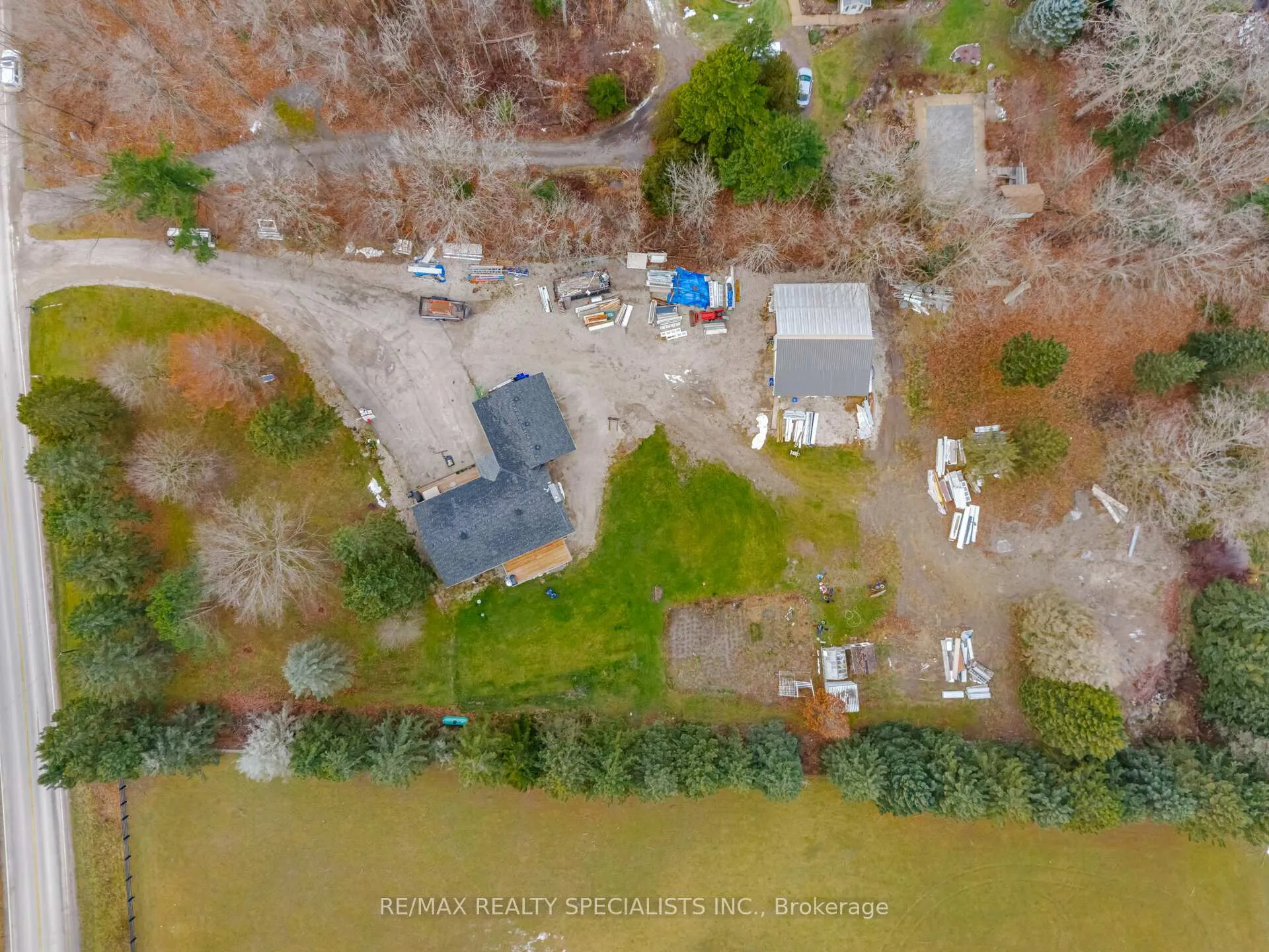 Front of 6820 Side Road 16