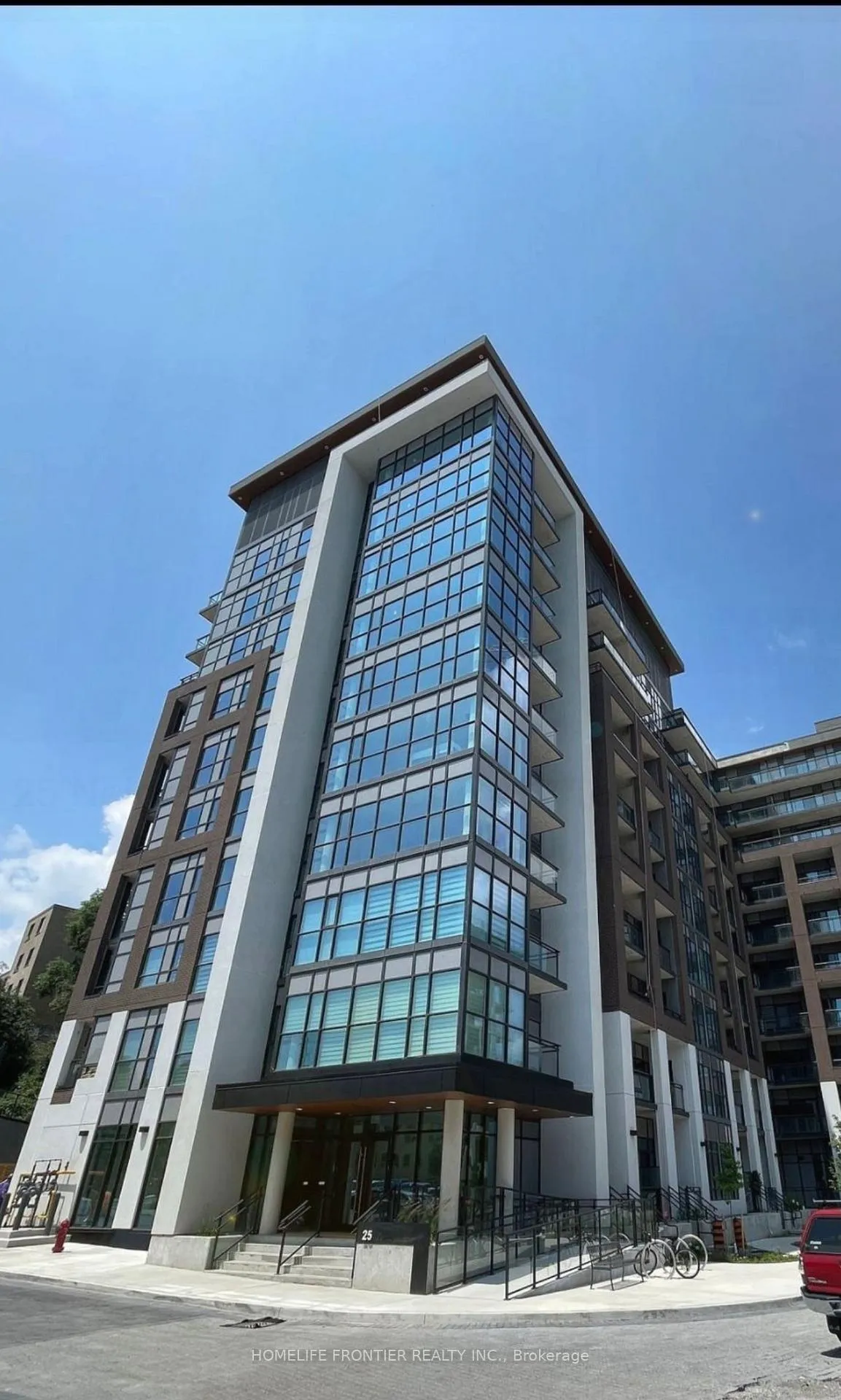 Front of Unit 809, 25 Neighbourhood Lane