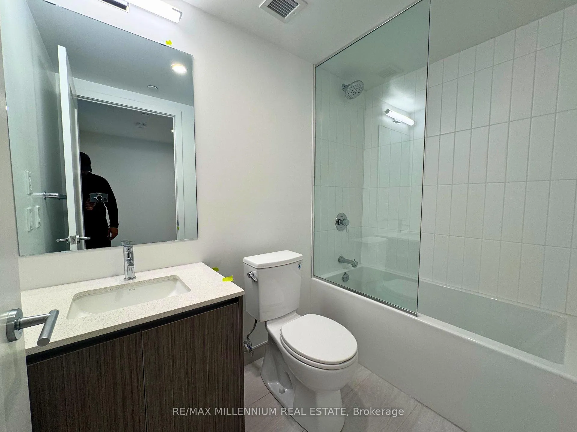 Photo 12 of Unit 419, 801 The Queens Way, Etobicoke, Stonegate-Queensway — HOMEH