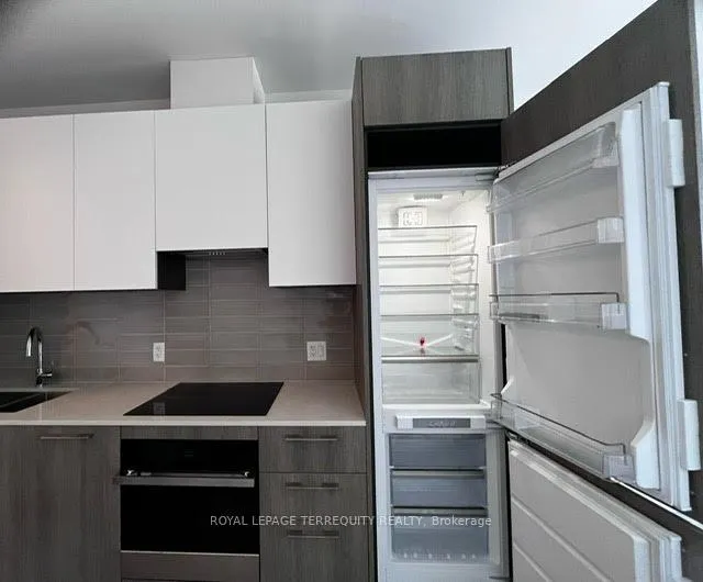 Photo 5 of Unit 508, 38 Water Walk Drive, Markham, Unionville — HOMEH