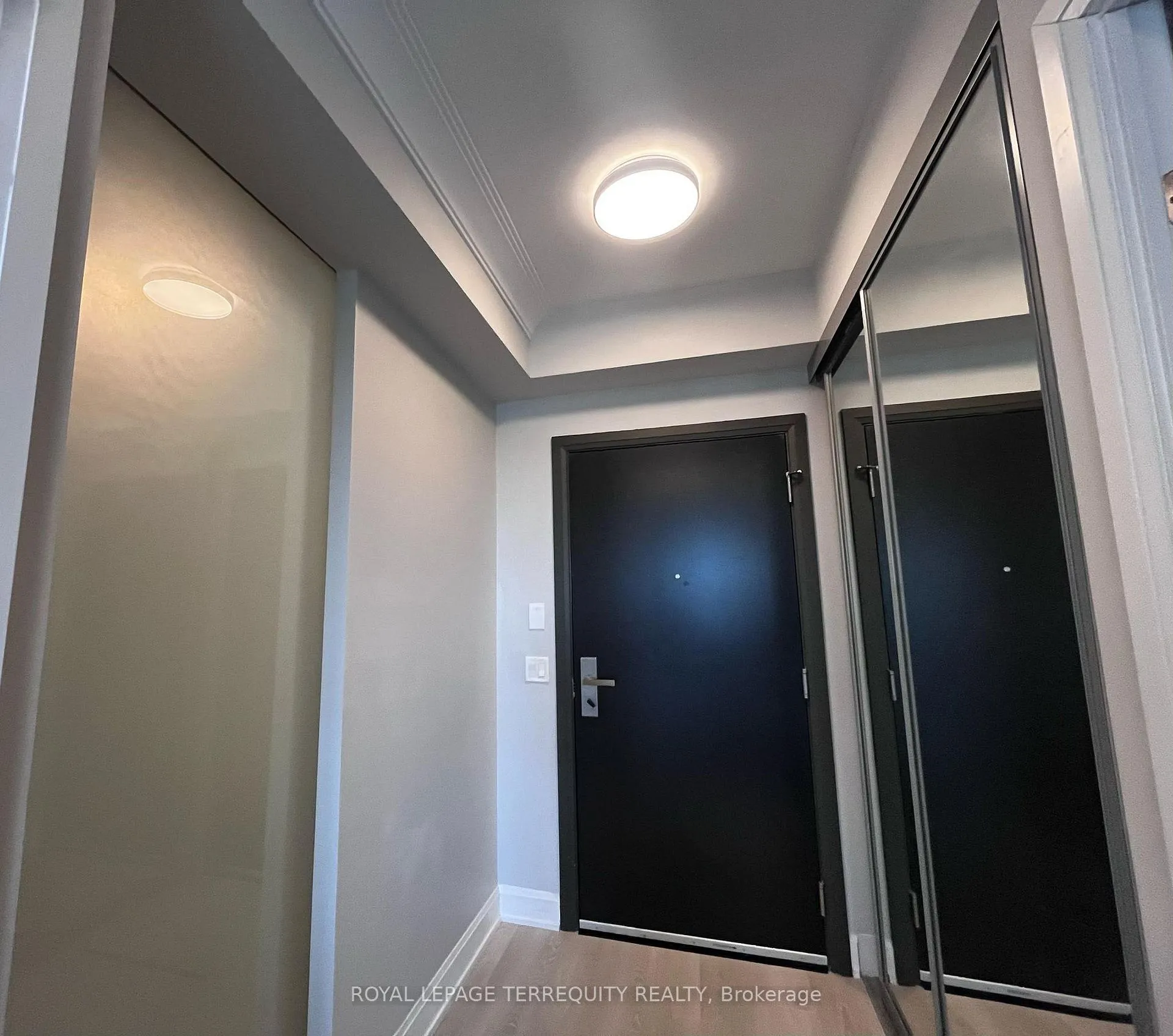 Photo 11 of Unit 508, 38 Water Walk Drive, Markham, Unionville — HOMEH