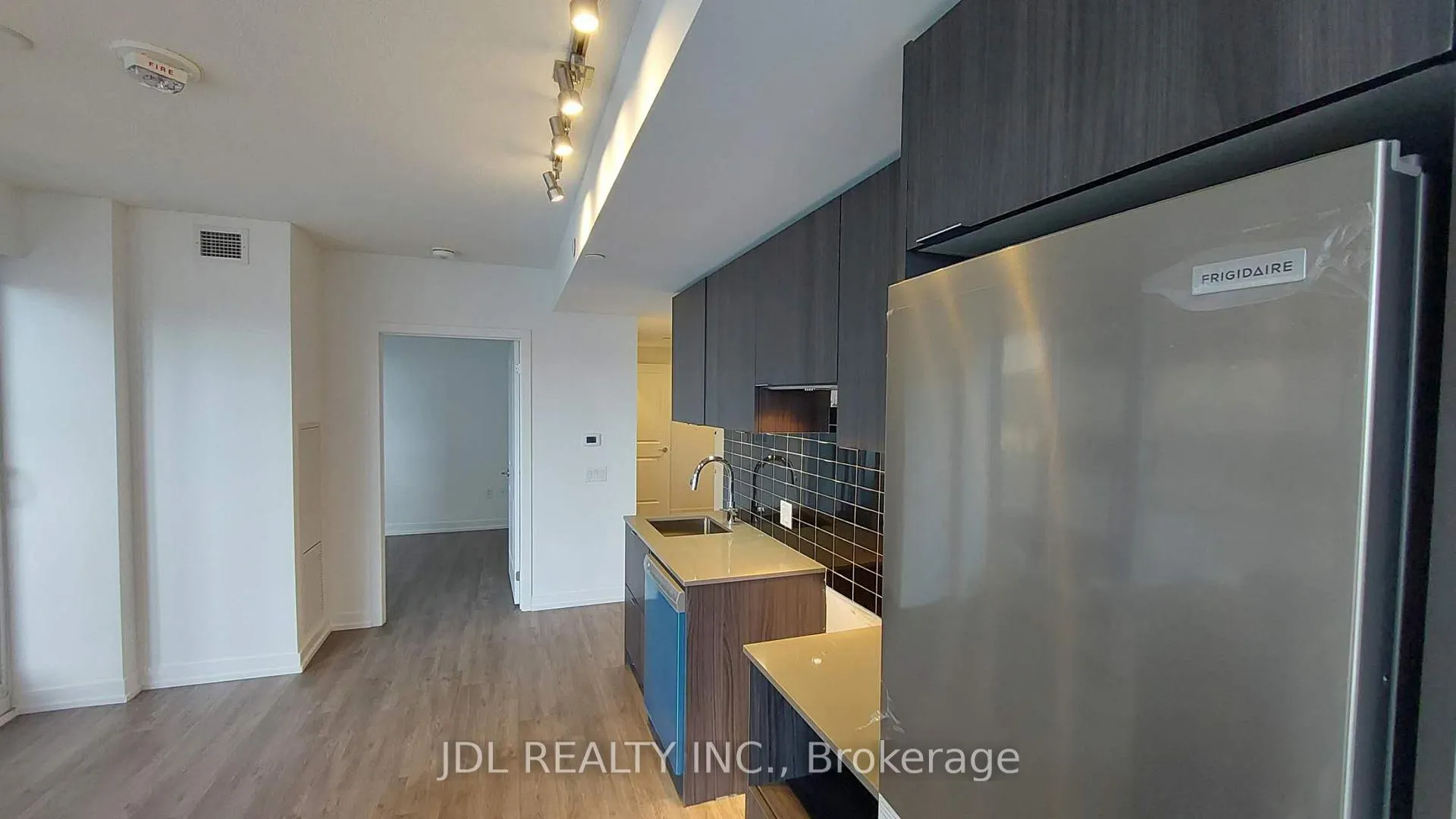 Photo 3 of Unit 1402, 395 Bloor Street E, Toronto, North St. James Town — HOMEH