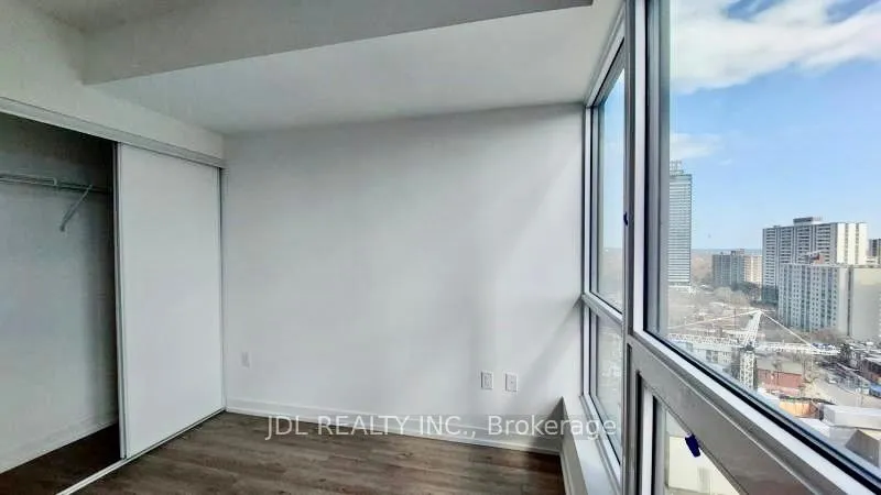 Photo 4 of Unit 1402, 395 Bloor Street E, Toronto, North St. James Town — HOMEH