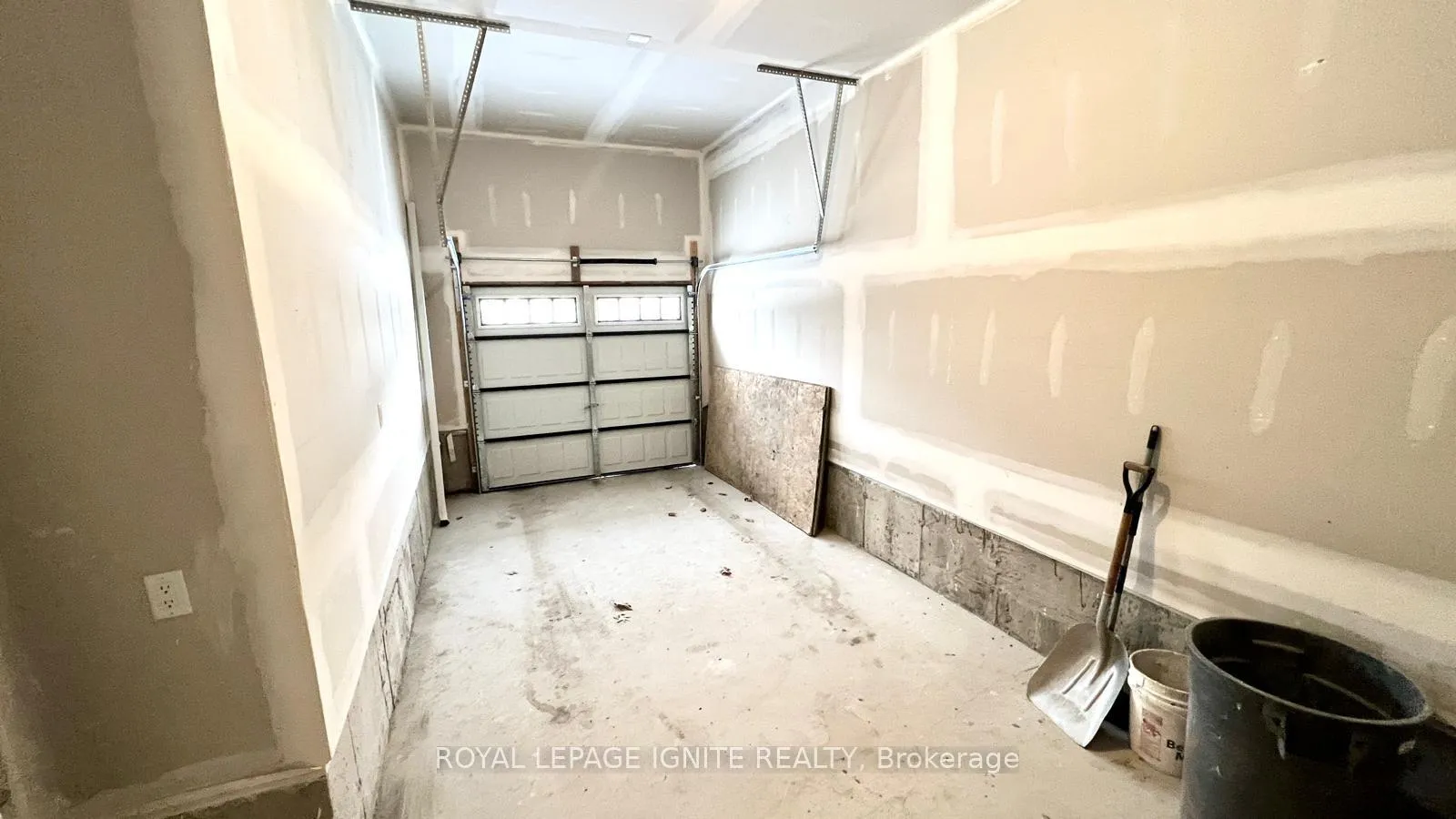 Photo 33 of 518 Hudson Crescent, Midland — HOMEH