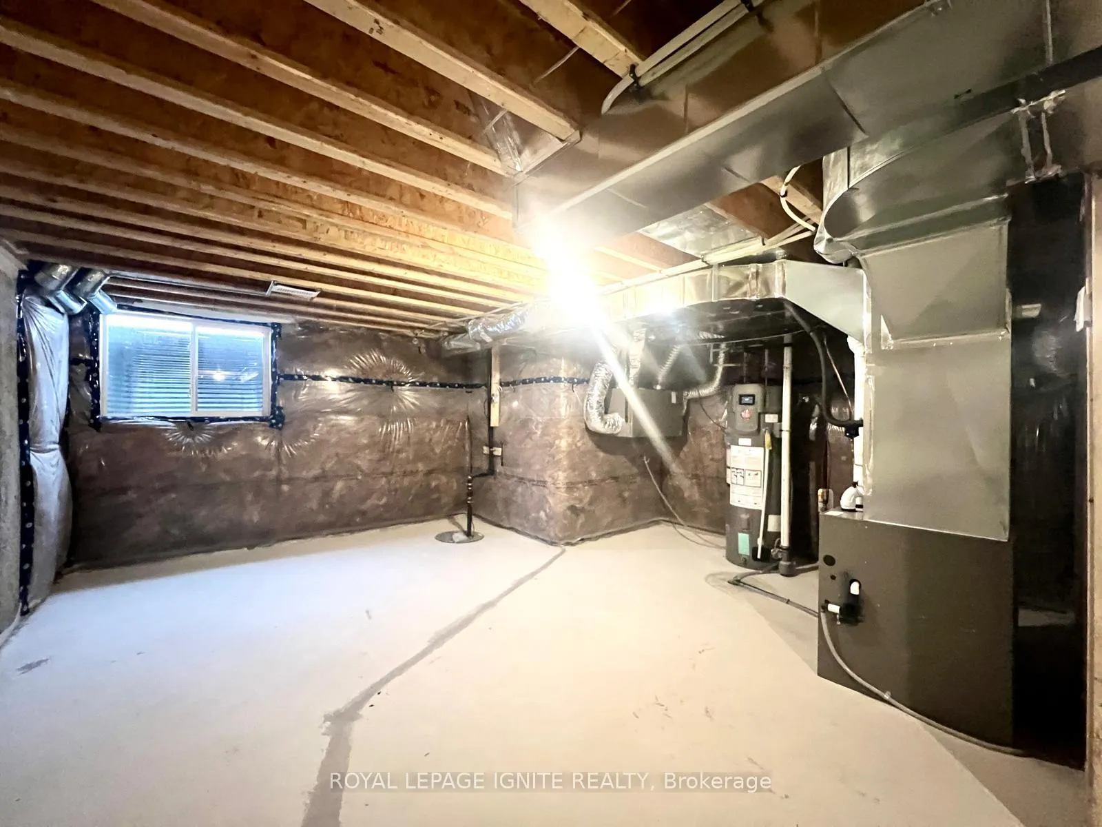 Photo 35 of 518 Hudson Crescent, Midland — HOMEH