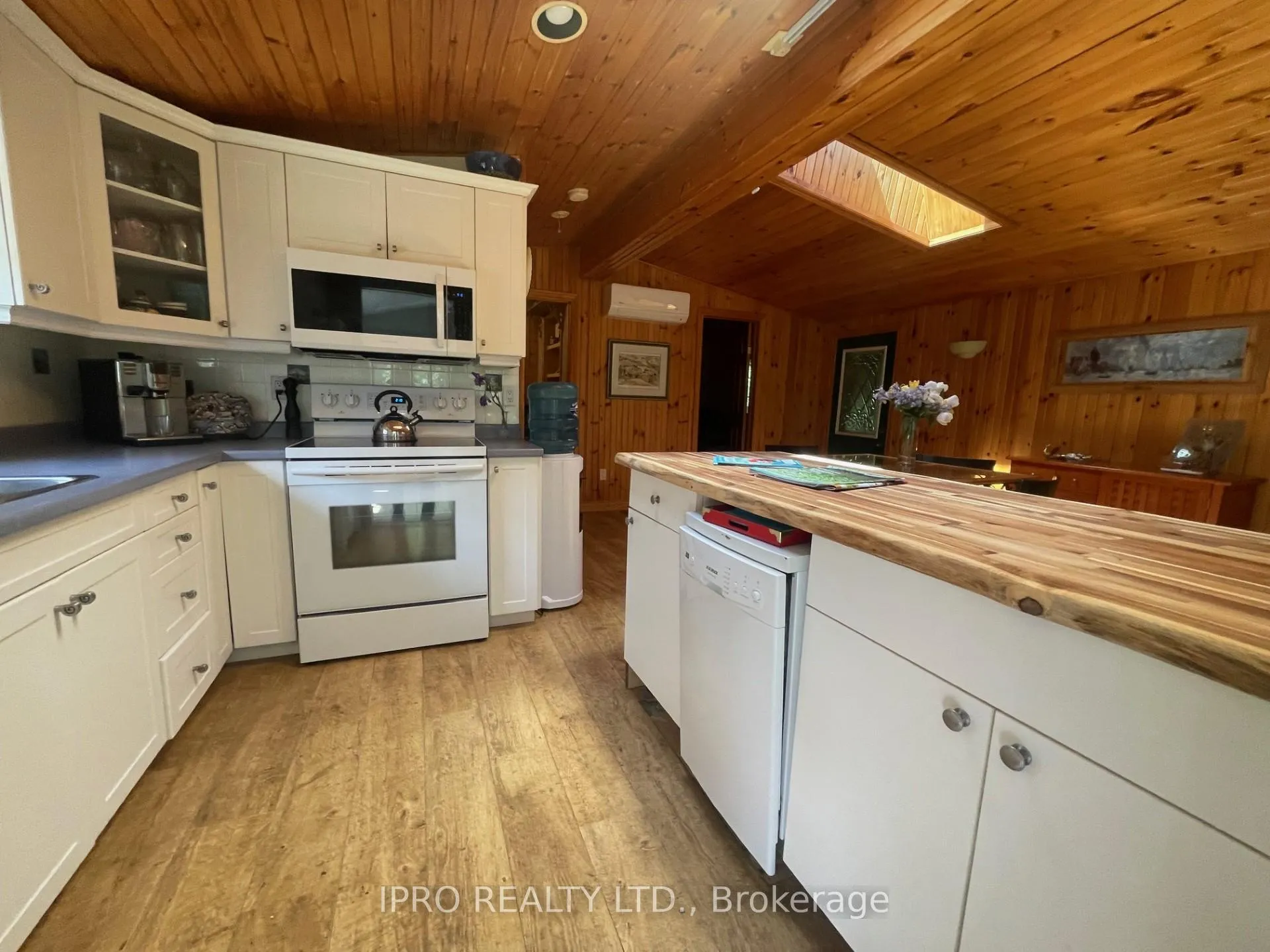 Photo 15 of Unit 30, 897 Caledon E. Garaf Townline Line, Caledon, Rural Caledon — HOMEH