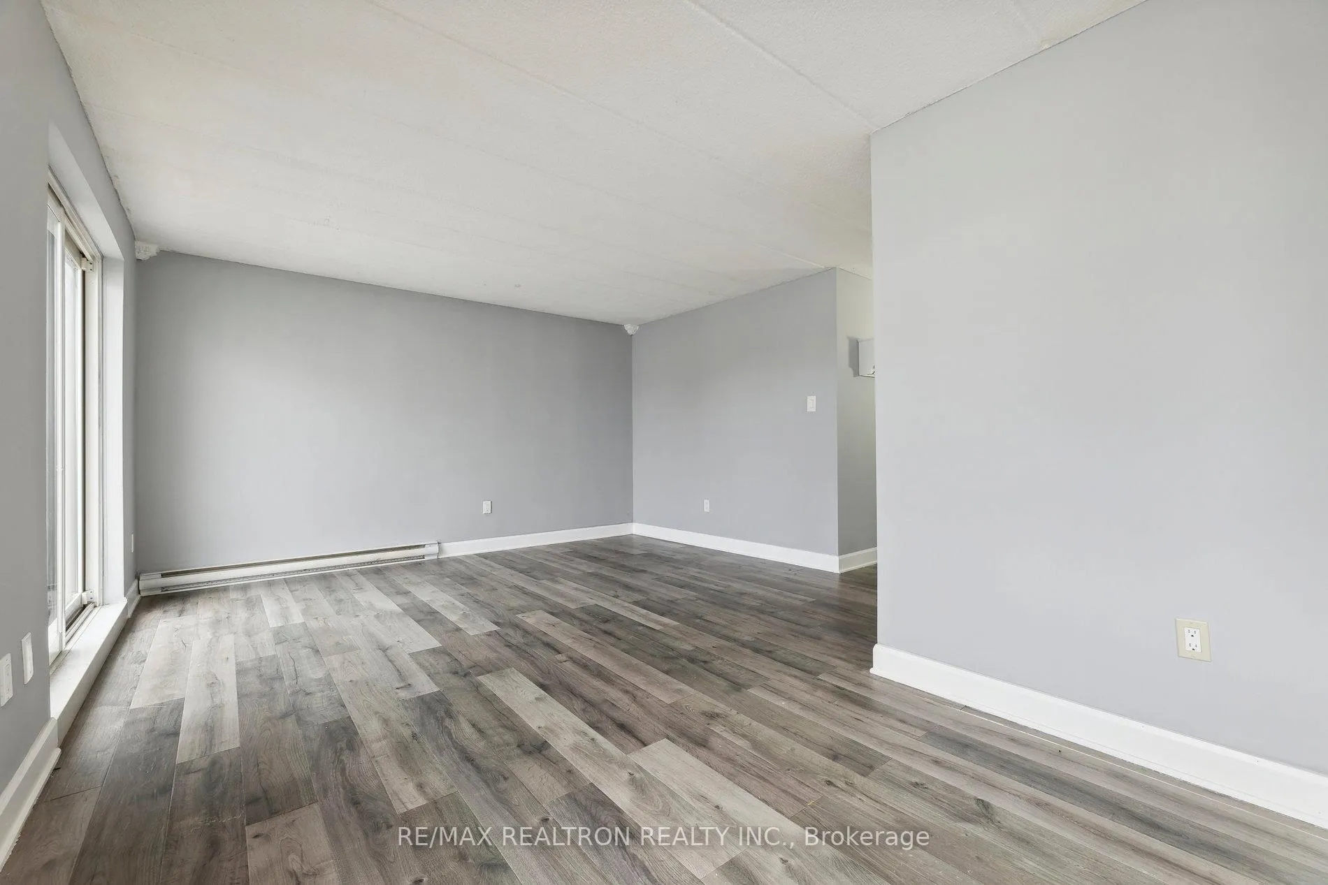 Photo 6 of Unit 70, 53 Taunton Road E, Oshawa, Centennial — HOMEH