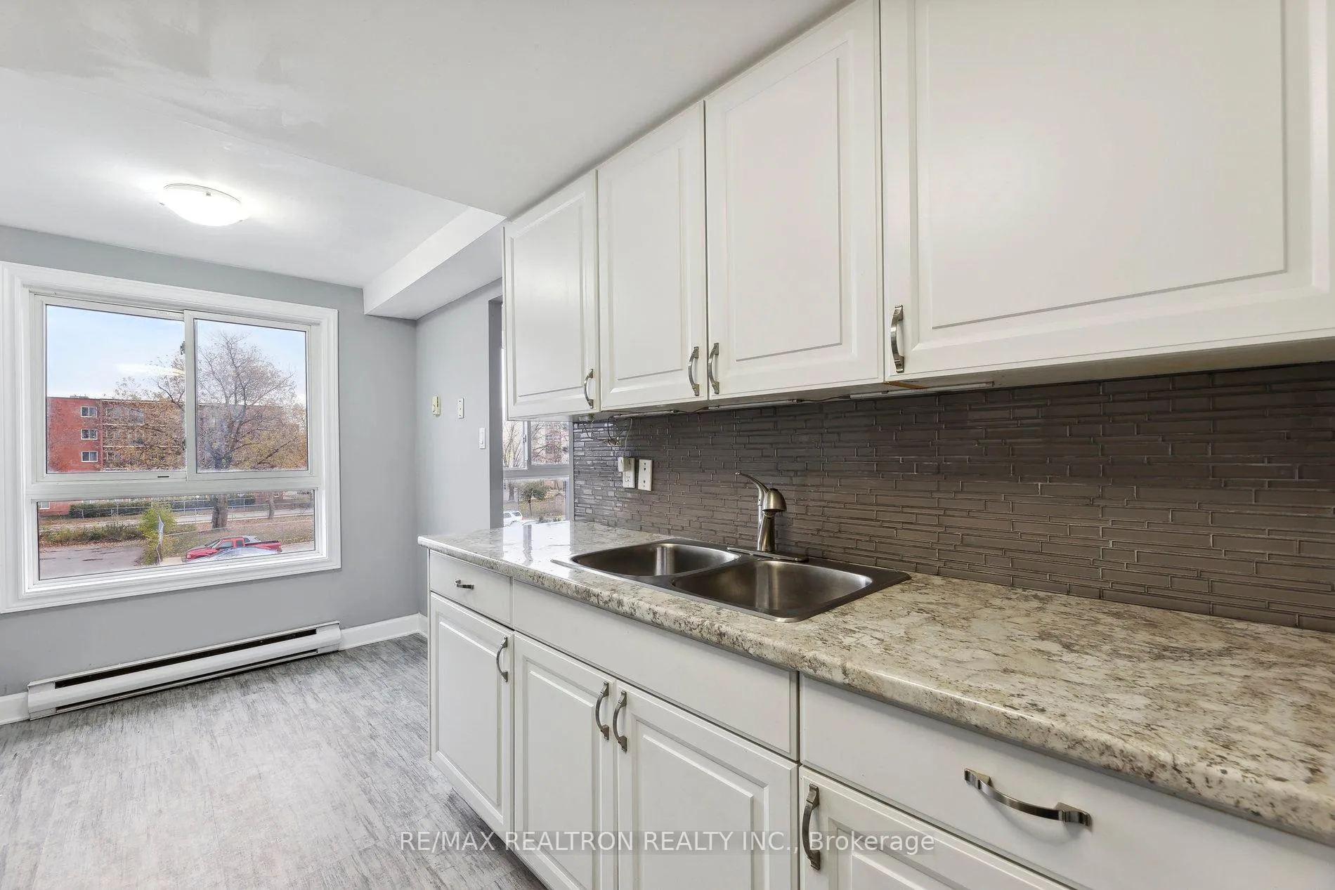 Photo 10 of Unit 70, 53 Taunton Road E, Oshawa, Centennial — HOMEH